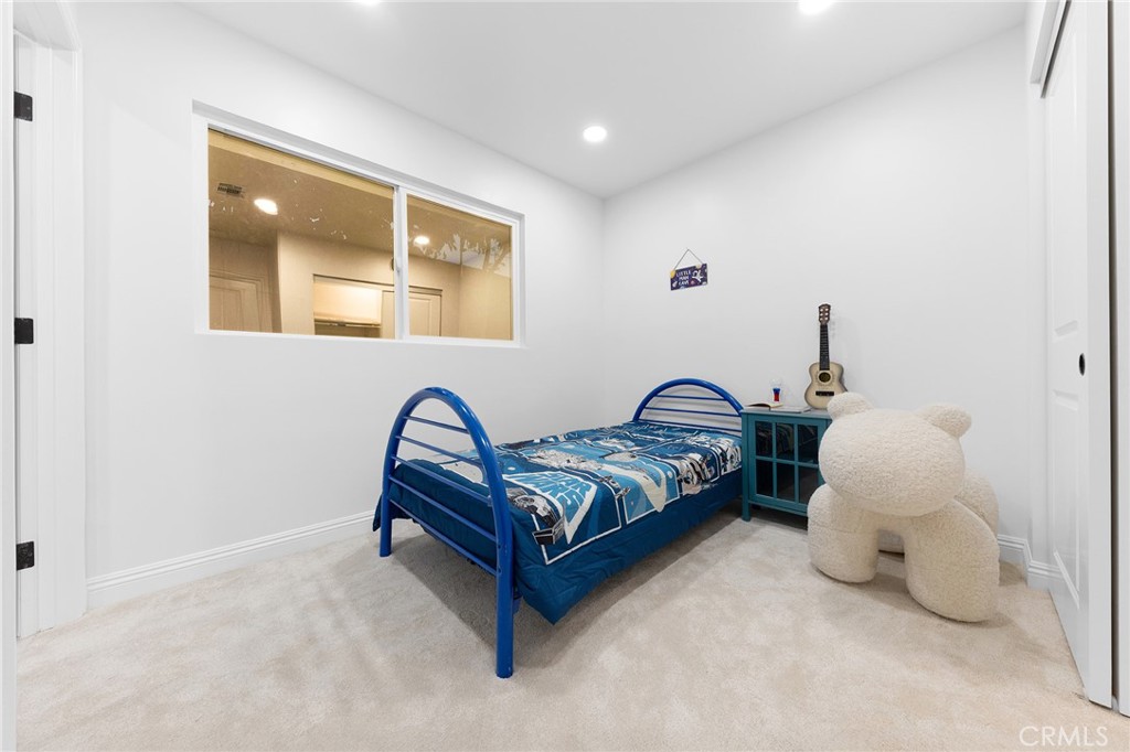 326 E Sierra Madre Avenue