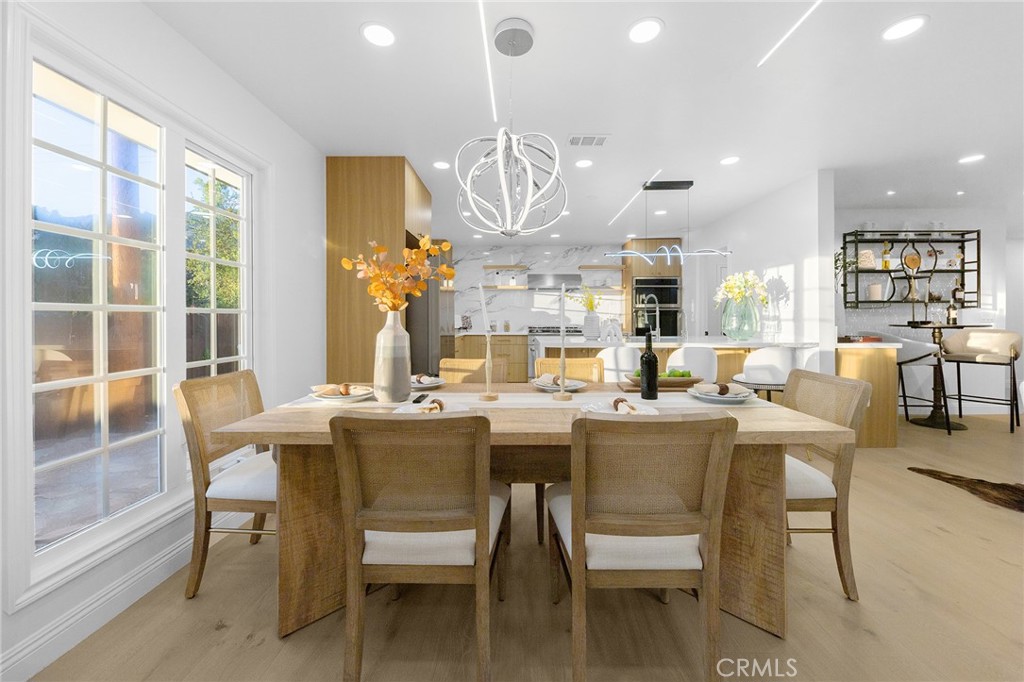 326 E Sierra Madre Avenue