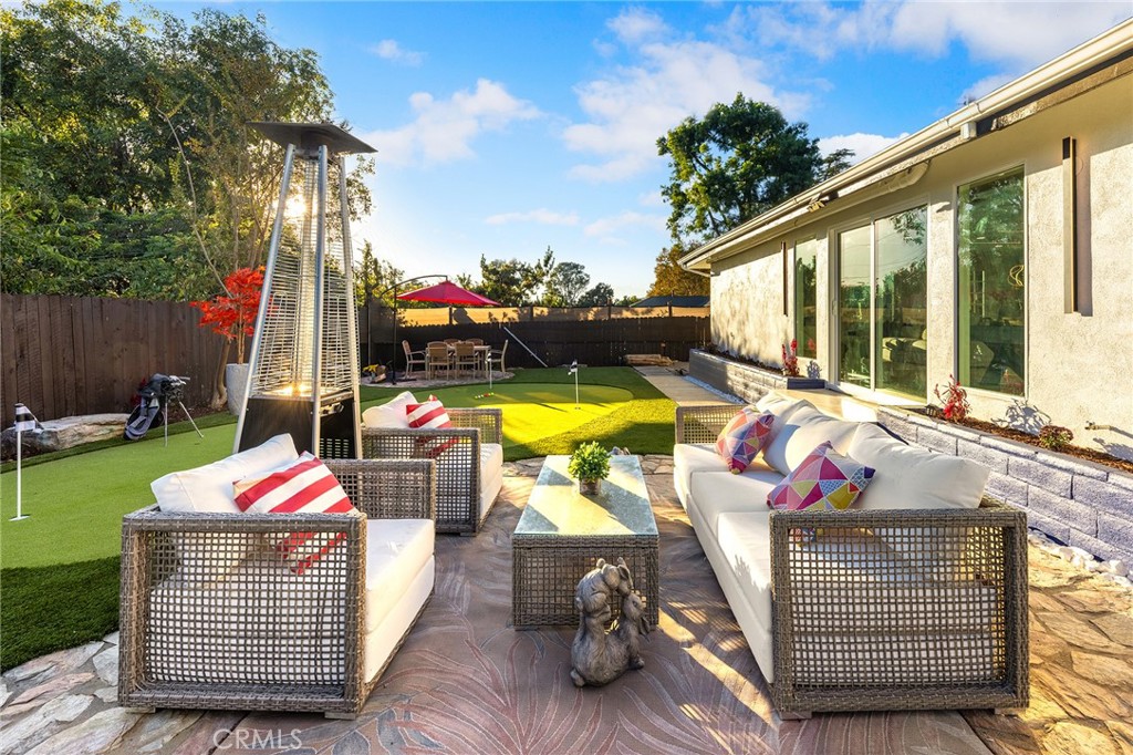 326 E Sierra Madre Avenue