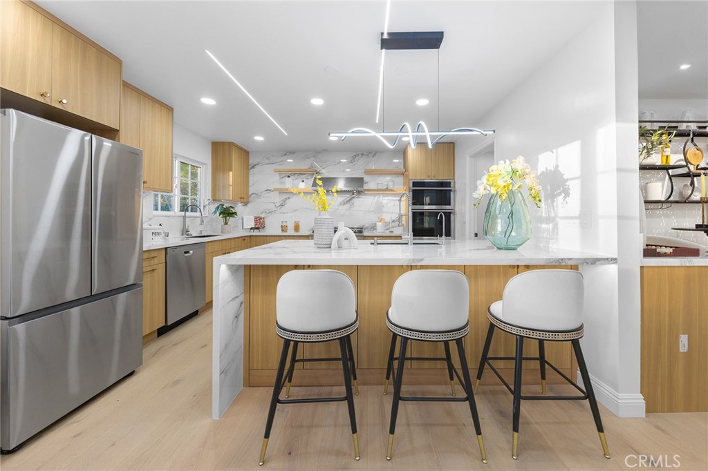 326 E Sierra Madre Avenue