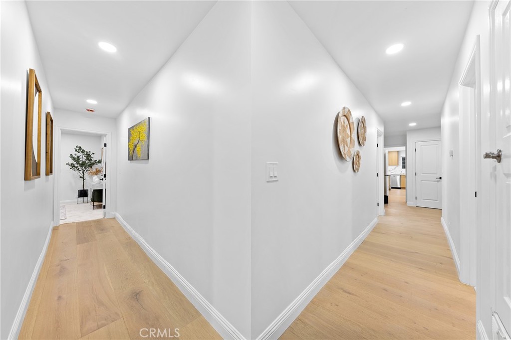 326 E Sierra Madre Avenue