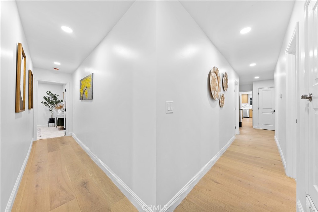 326 E Sierra Madre Avenue