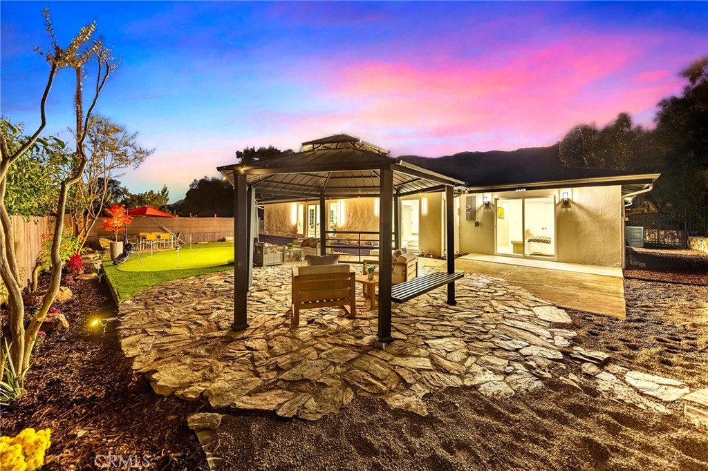 326 E Sierra Madre Avenue