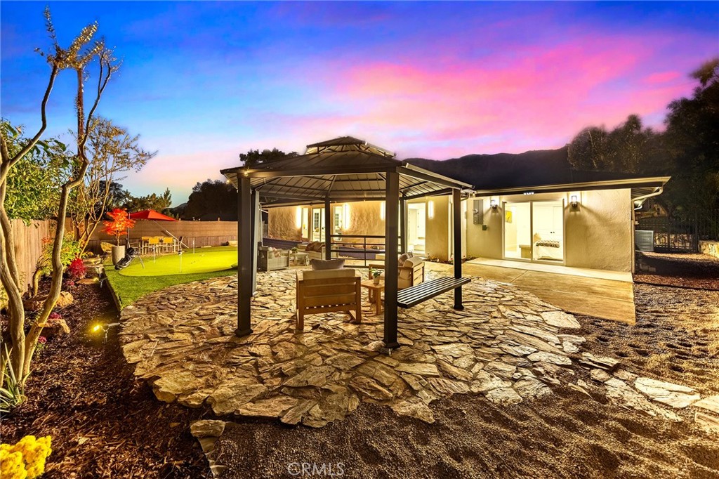 326 E Sierra Madre Avenue