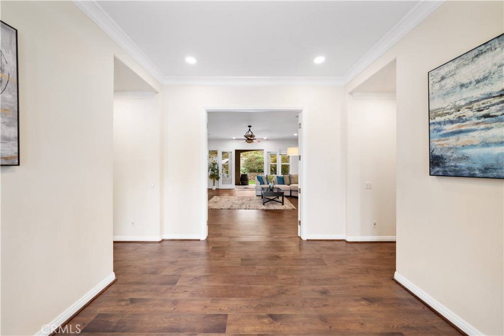 26677 Avenida Del Oro