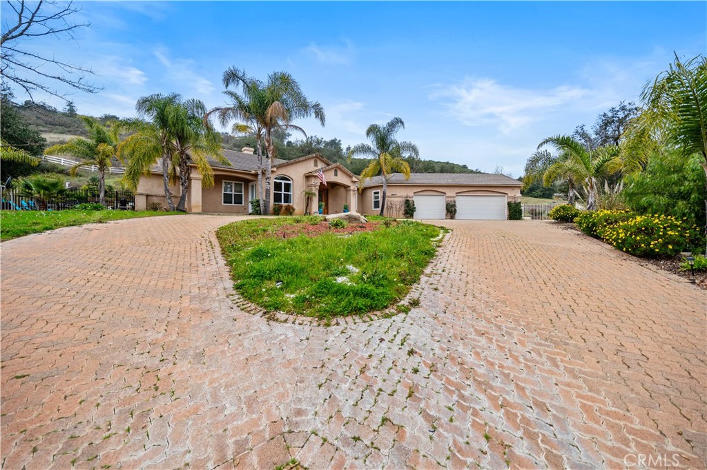 26677 Avenida Del Oro