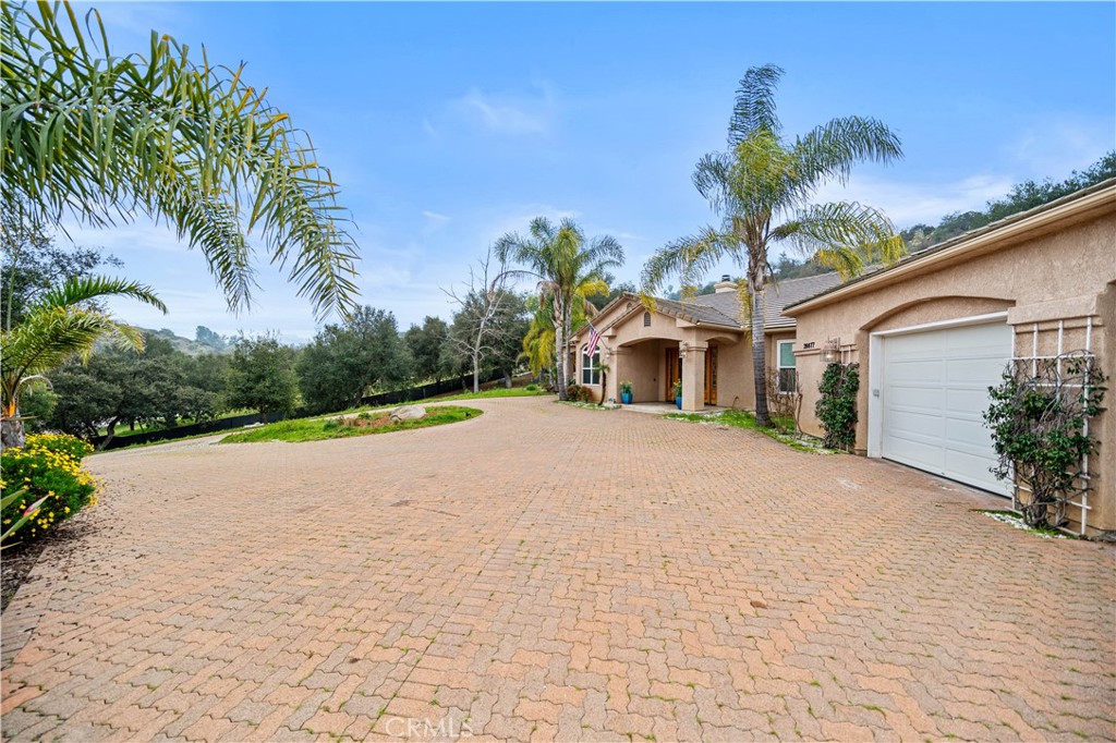 26677 Avenida Del Oro