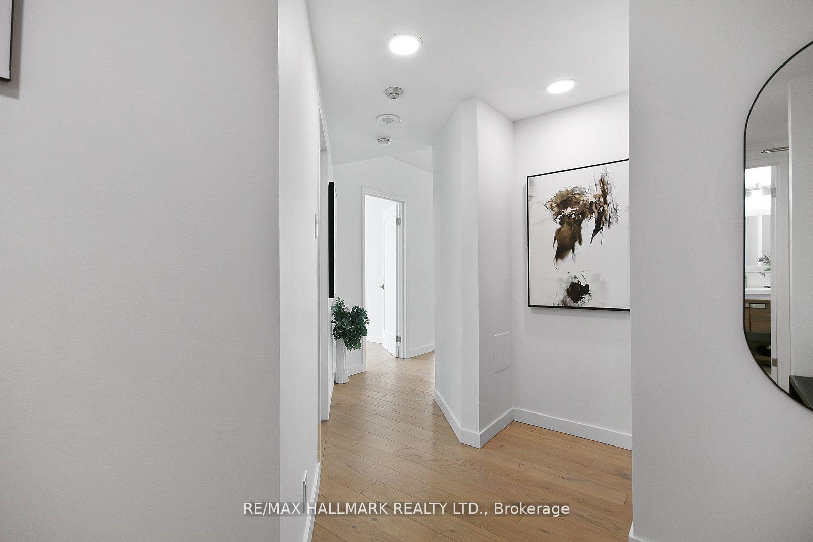 77 Harbour Square 502