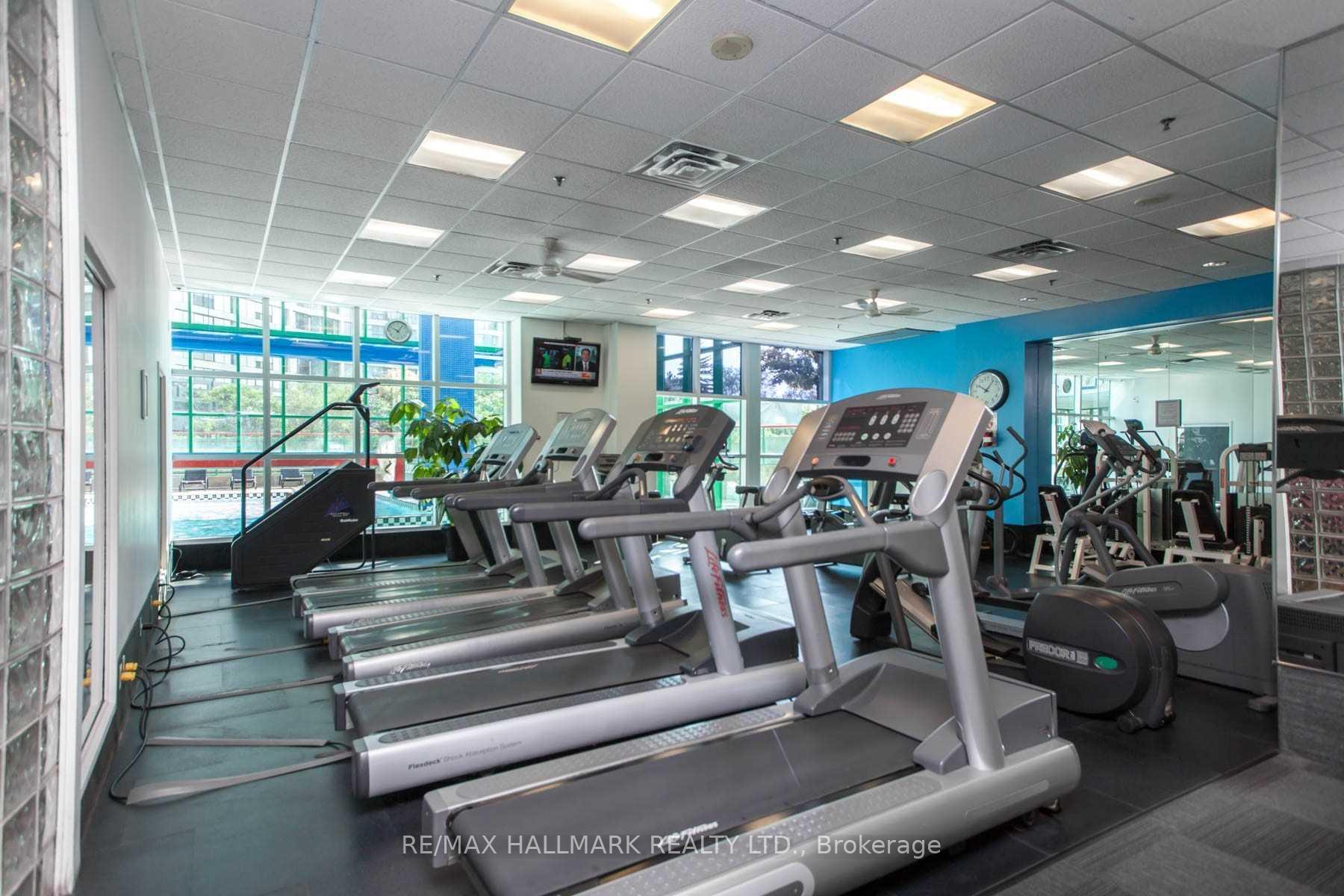 77 Harbour Square 502