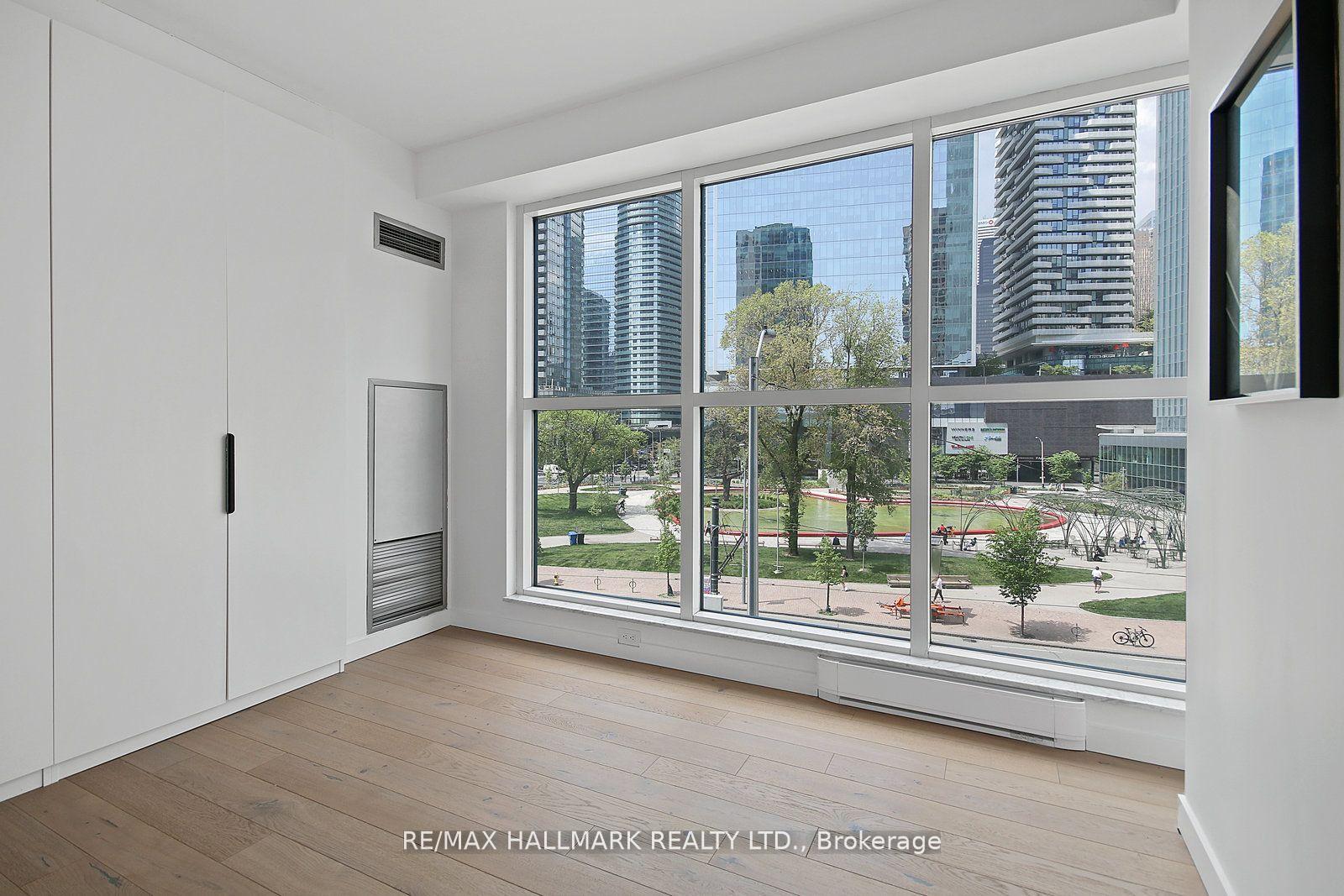 77 Harbour Square 502