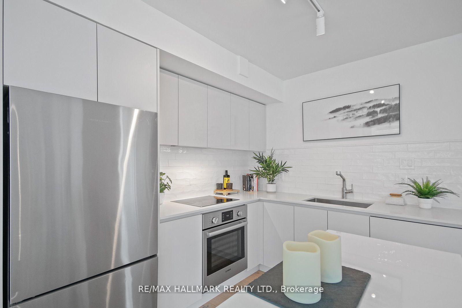 77 Harbour Square 502