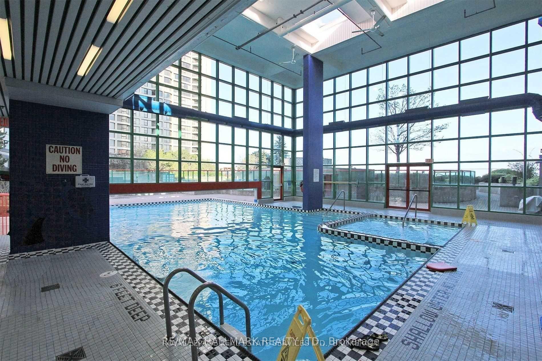 77 Harbour Square 502