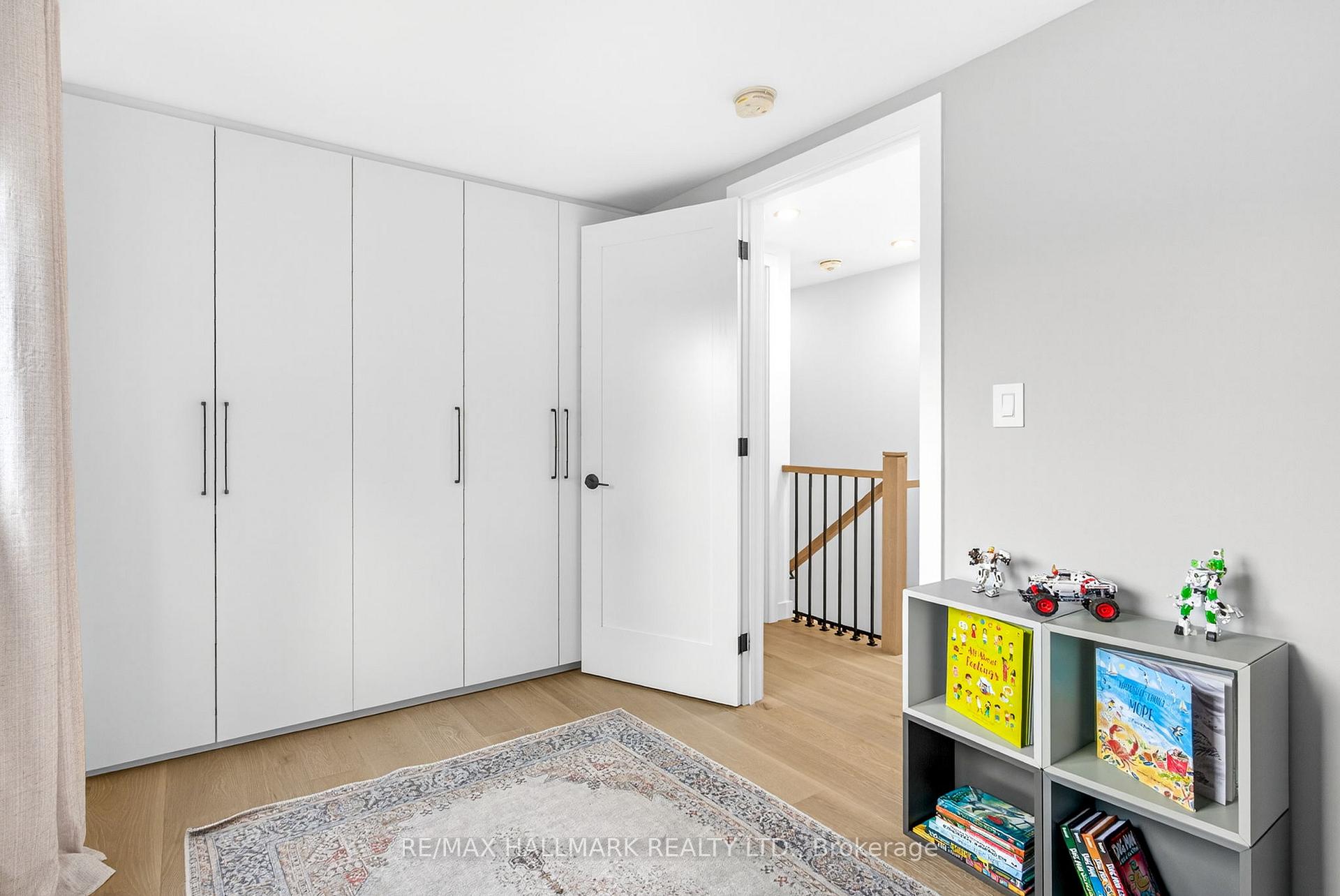 225 Catalina Drive, Toronto
