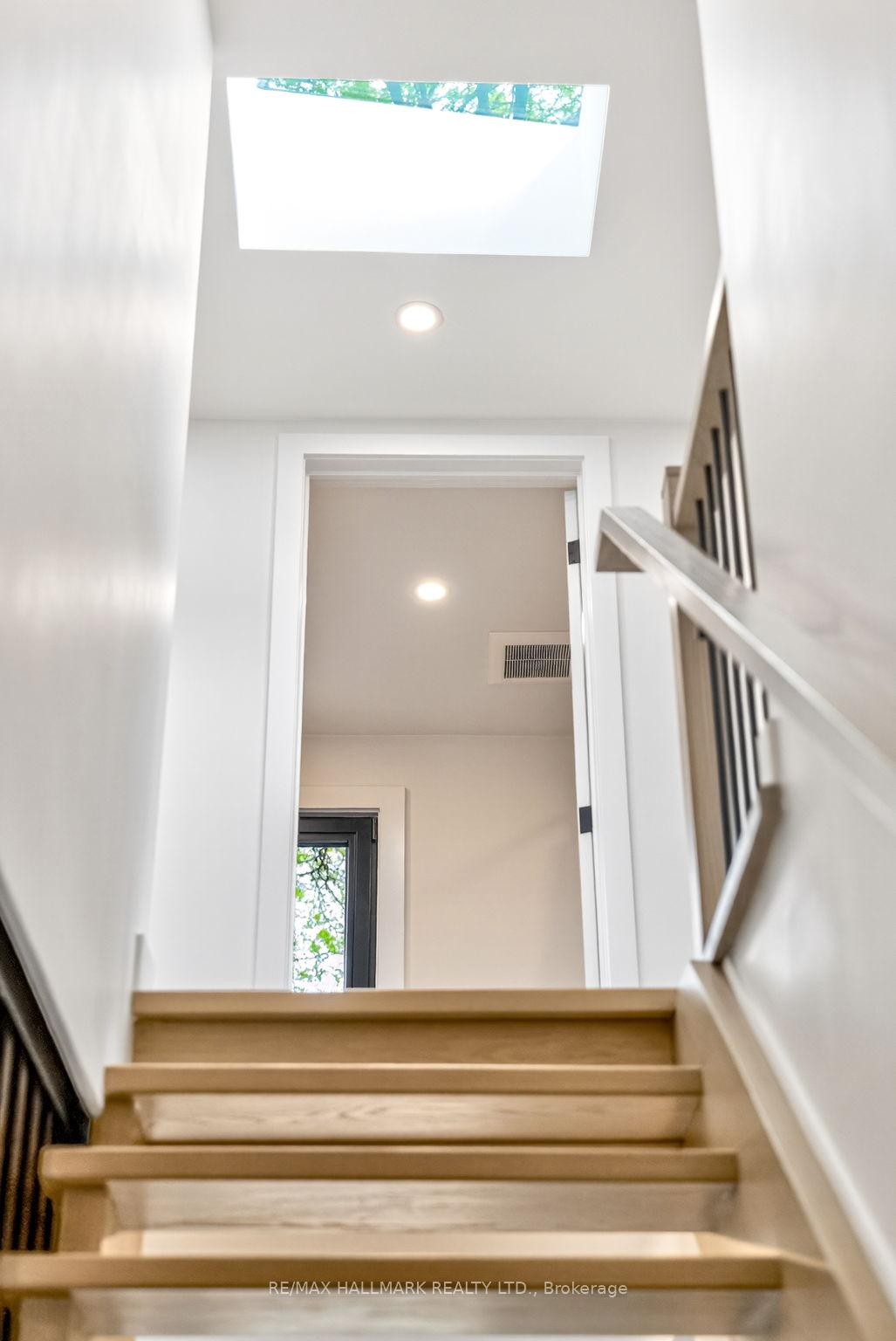 225 Catalina Drive, Toronto