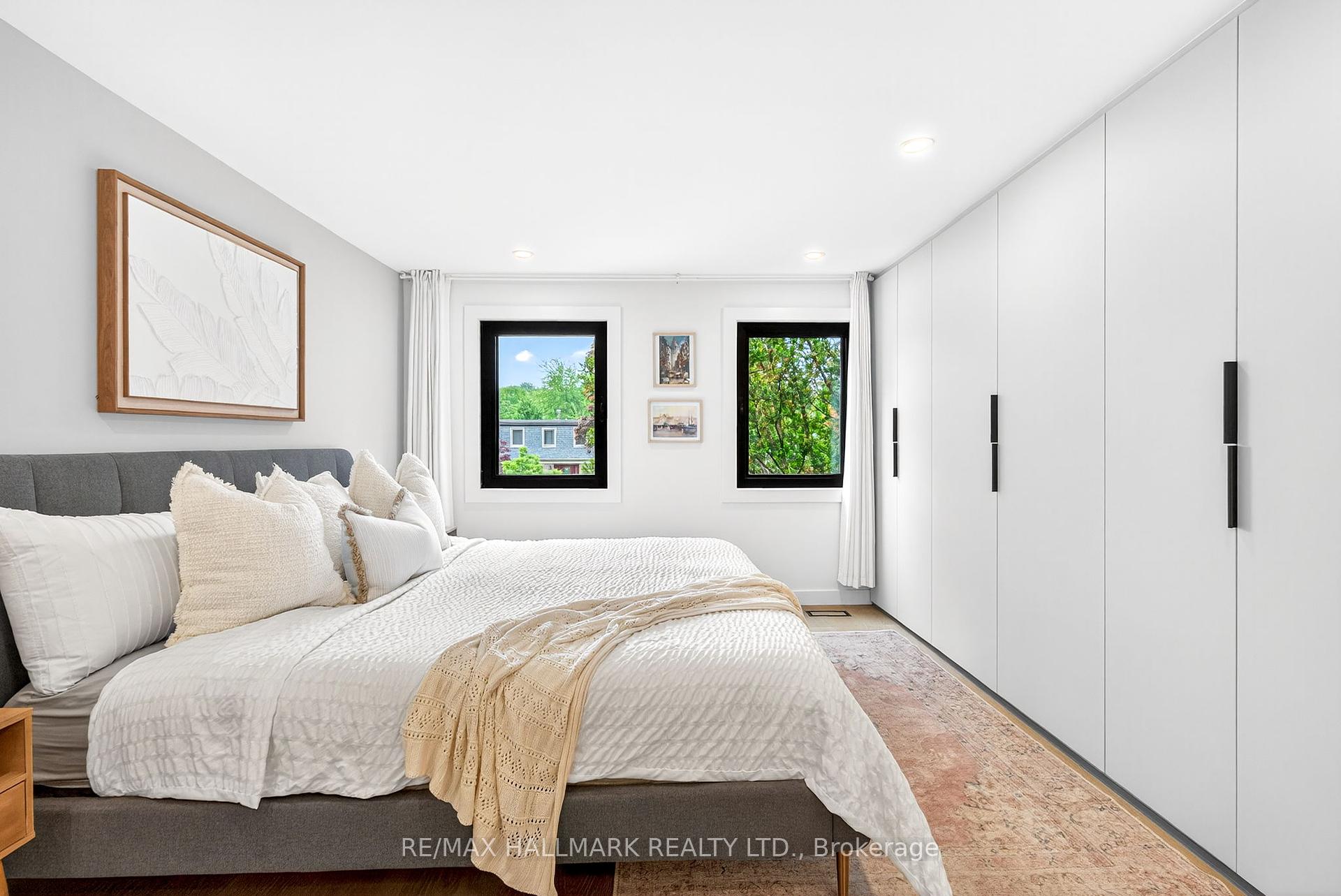 225 Catalina Drive, Toronto