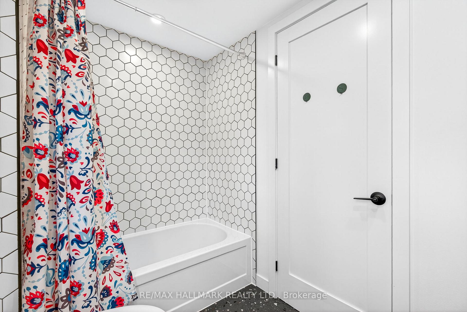 225 Catalina Drive, Toronto