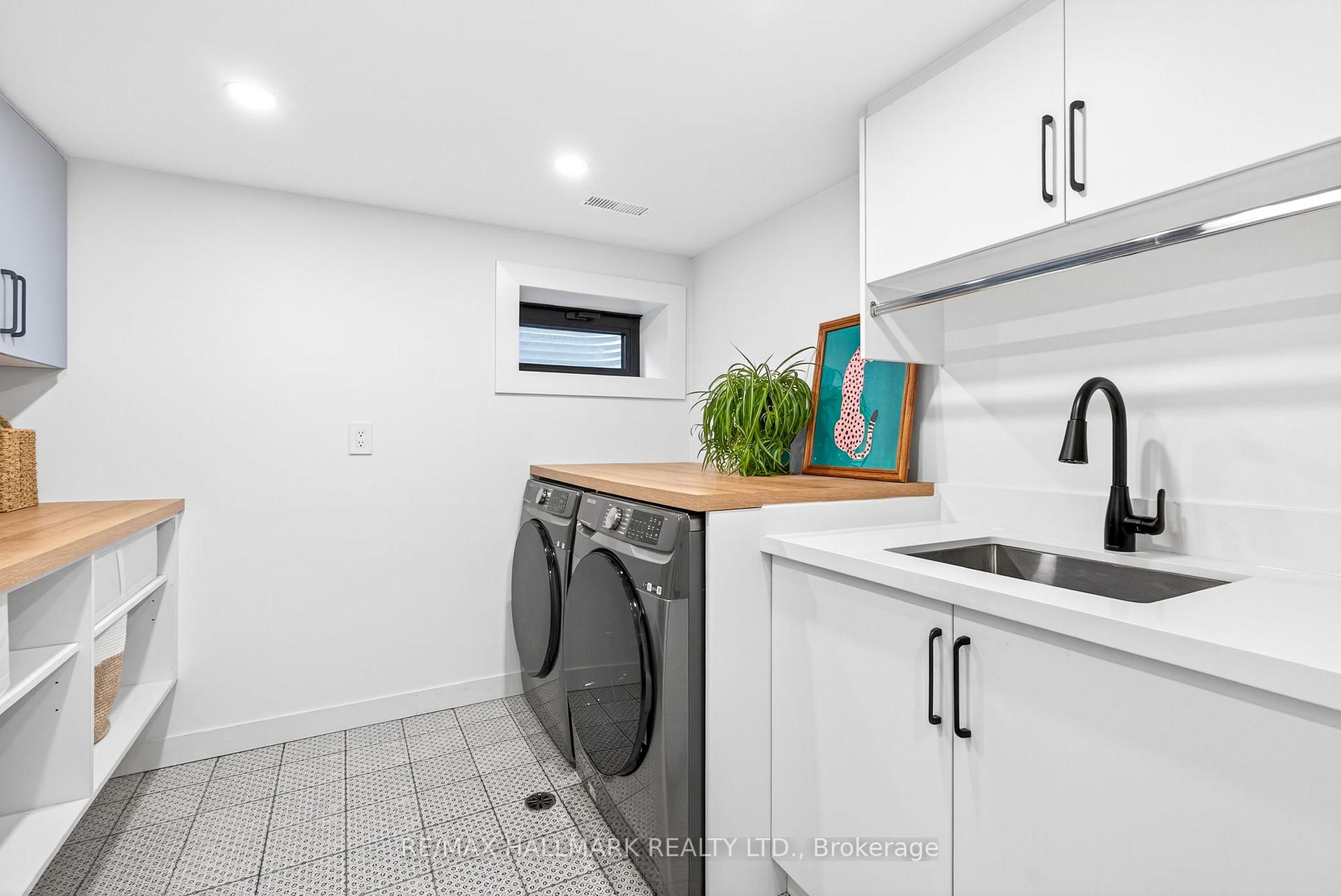 225 Catalina Drive, Toronto