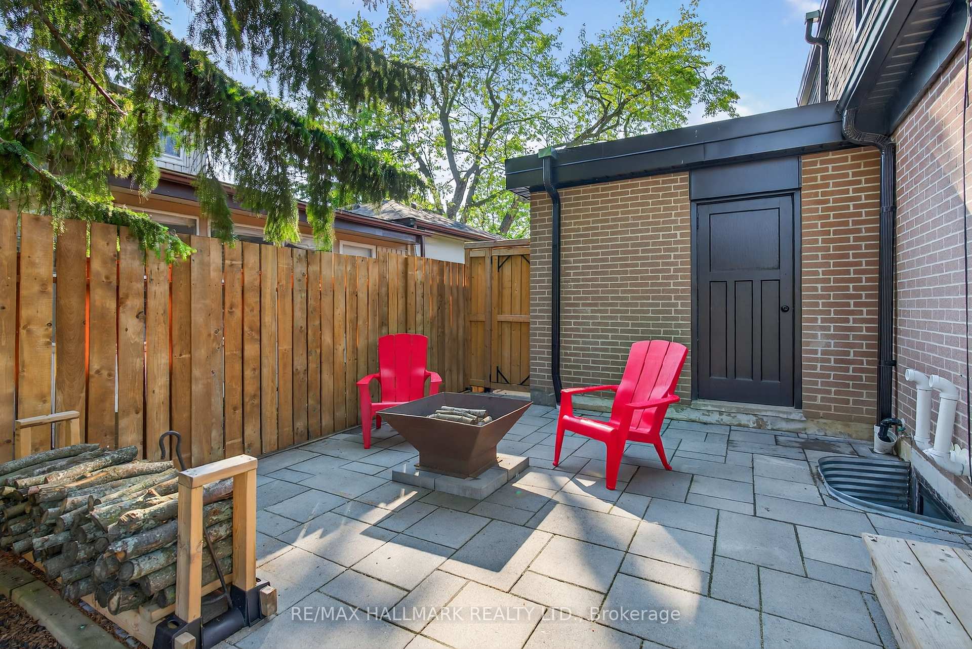 225 Catalina Drive, Toronto