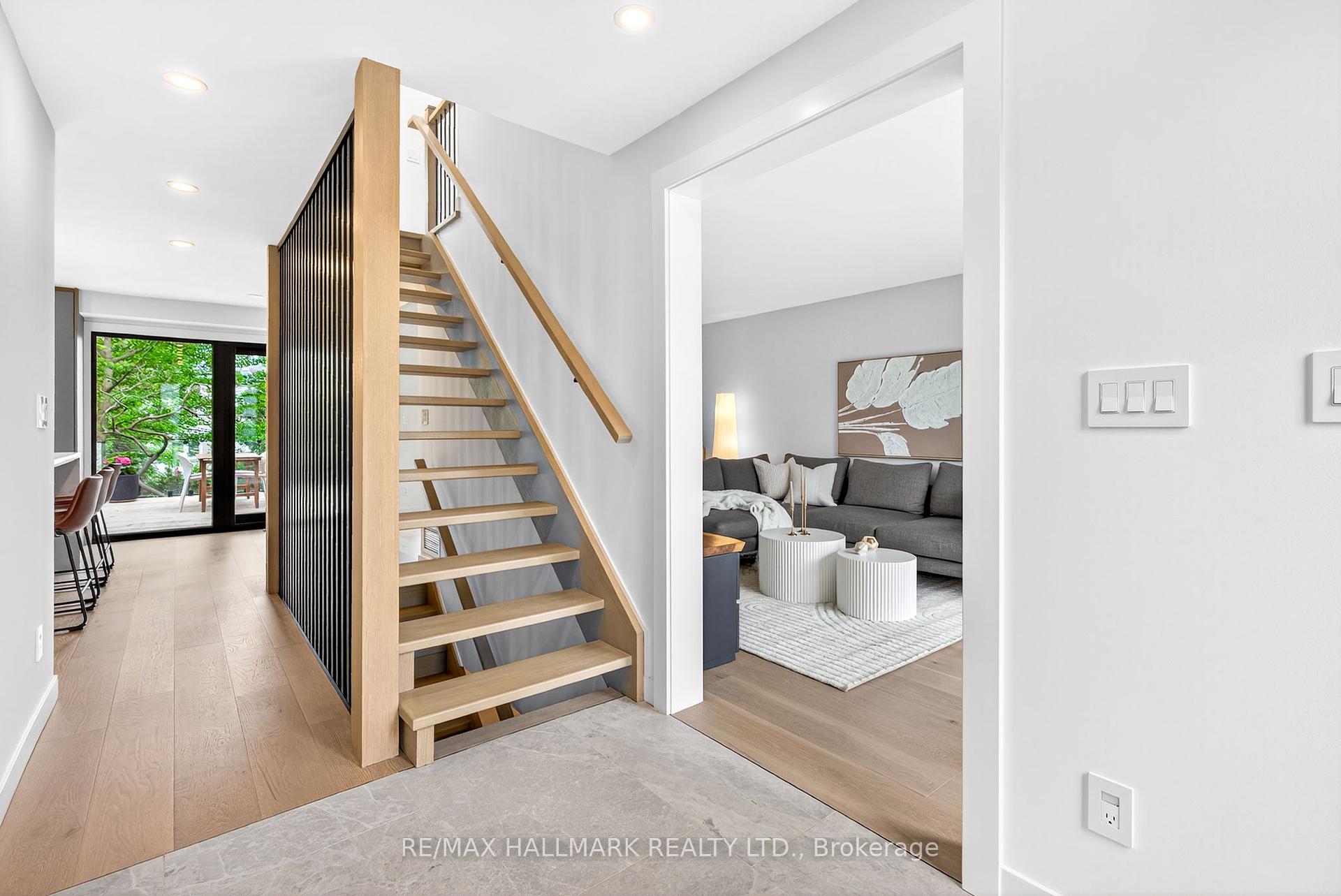225 Catalina Drive, Toronto
