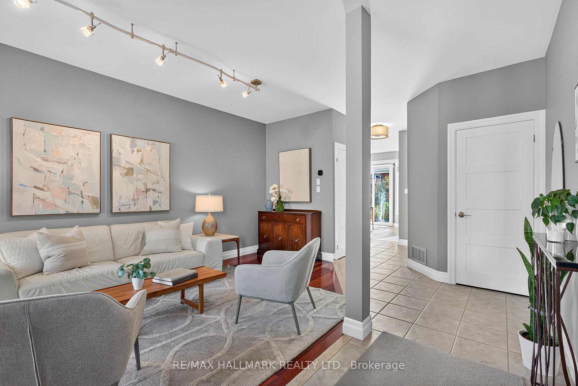 12 Forest Manor Place