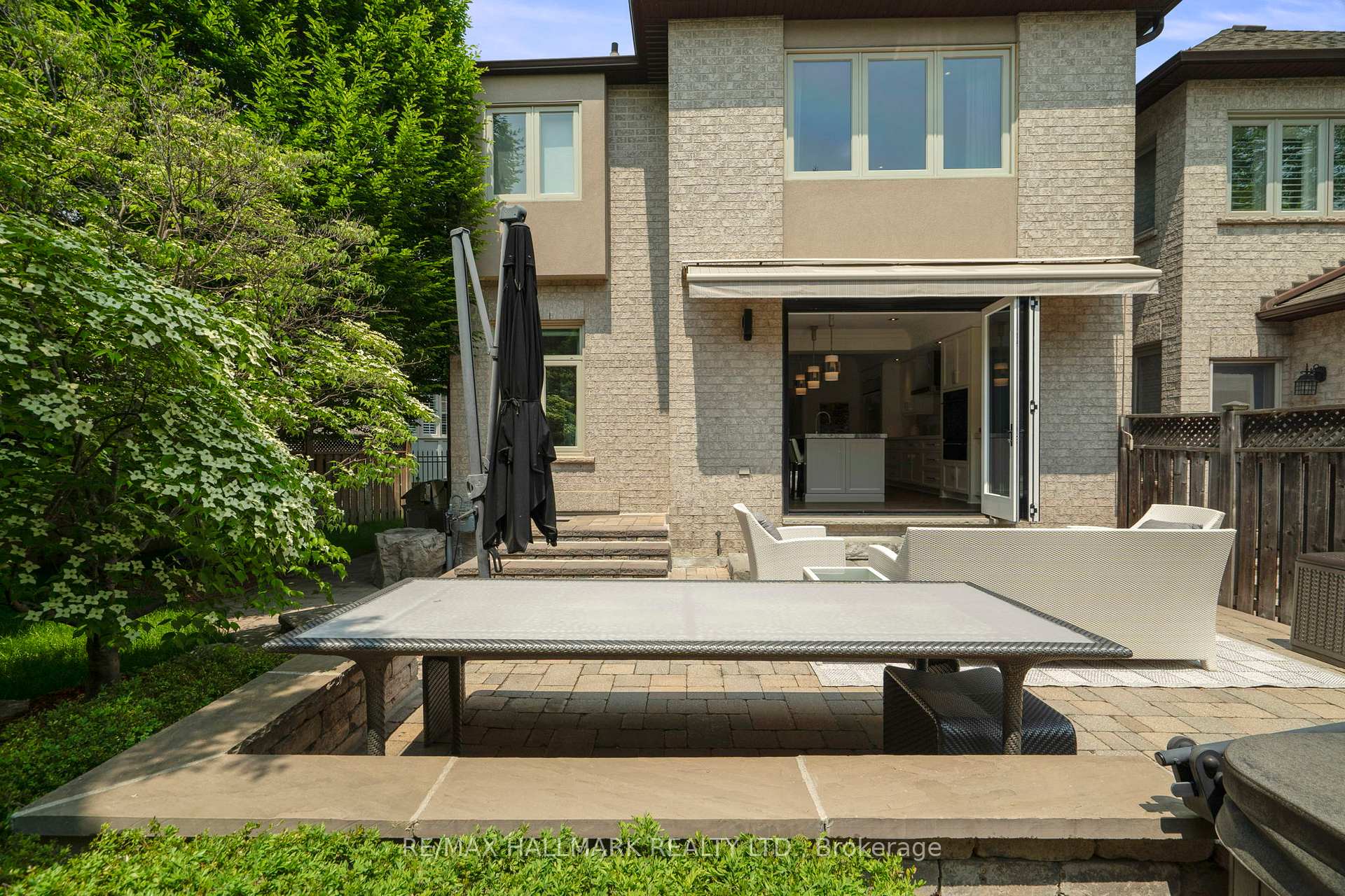 2092 PINEVALLEY Crescent