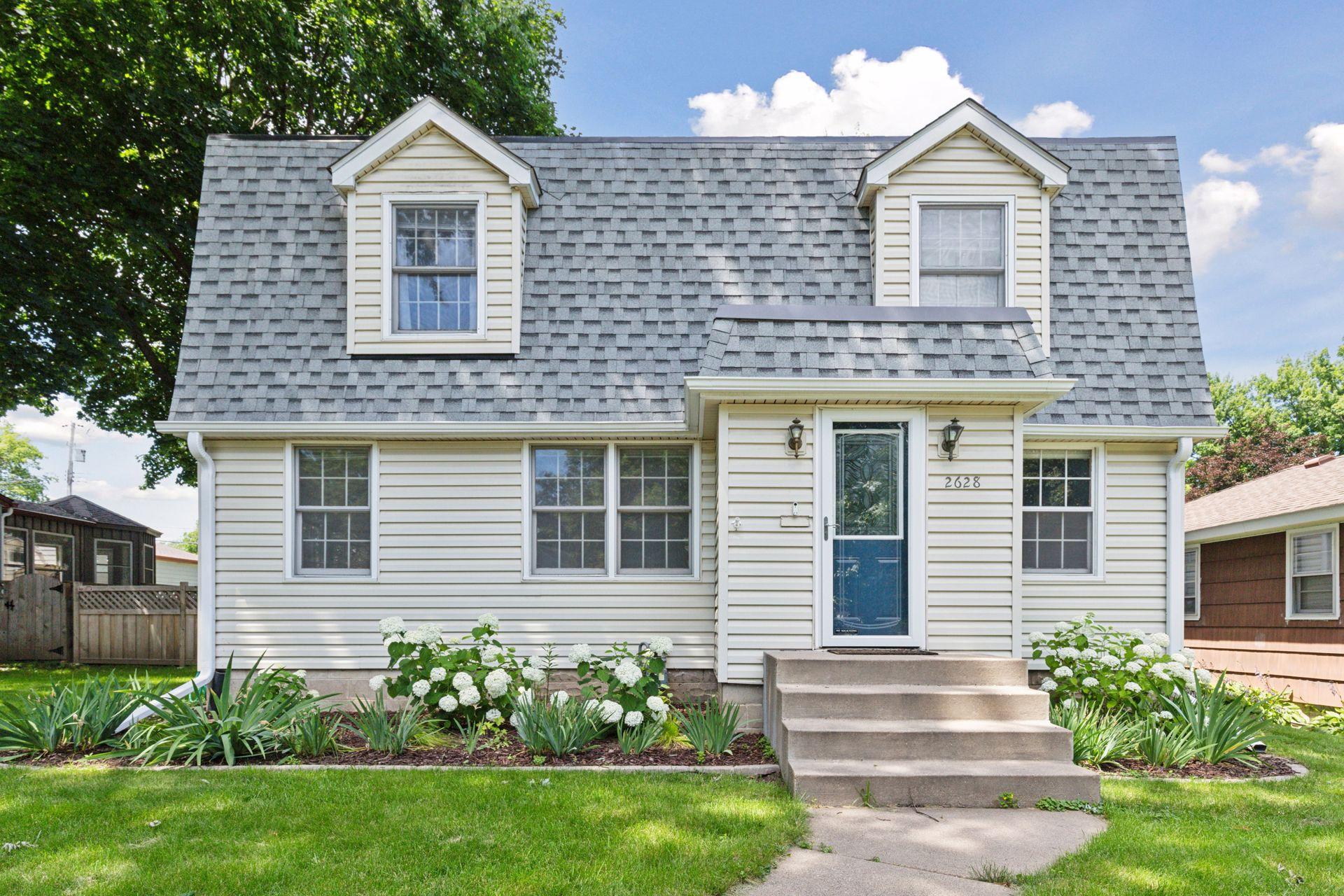 2628 Webster Avenue S