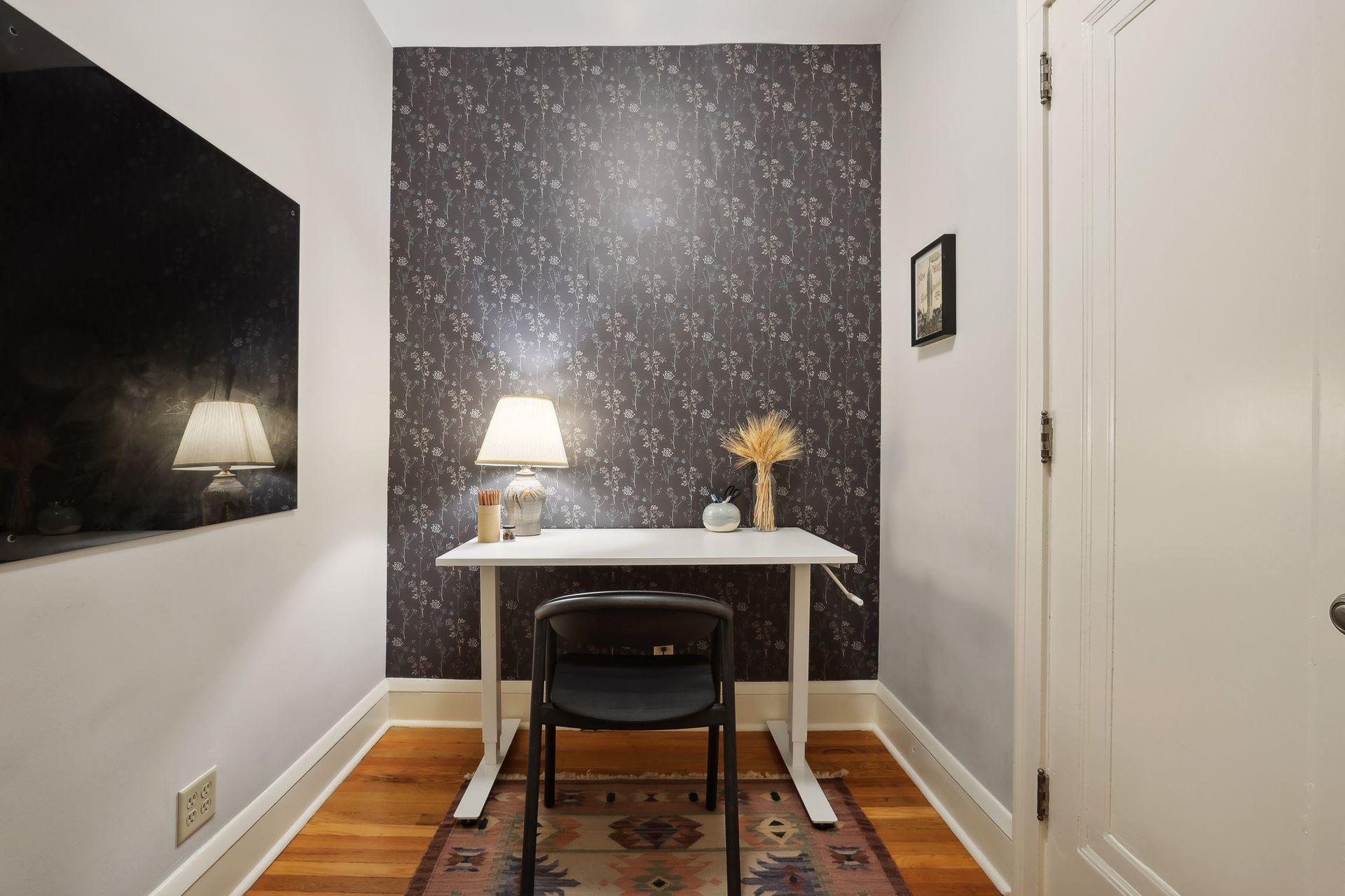 2517 Humboldt Avenue S Unit: 102