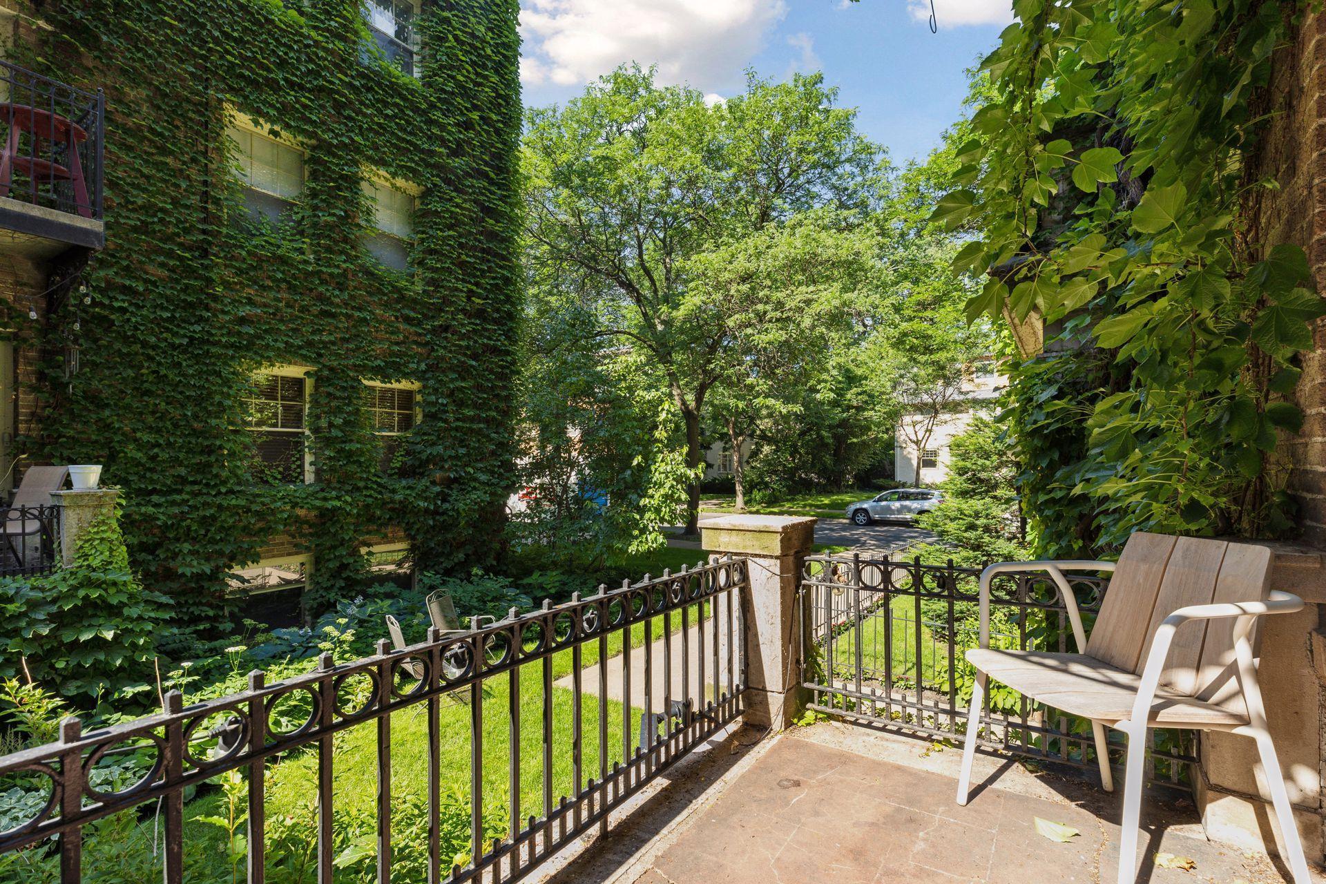 2517 Humboldt Avenue S Unit: 102