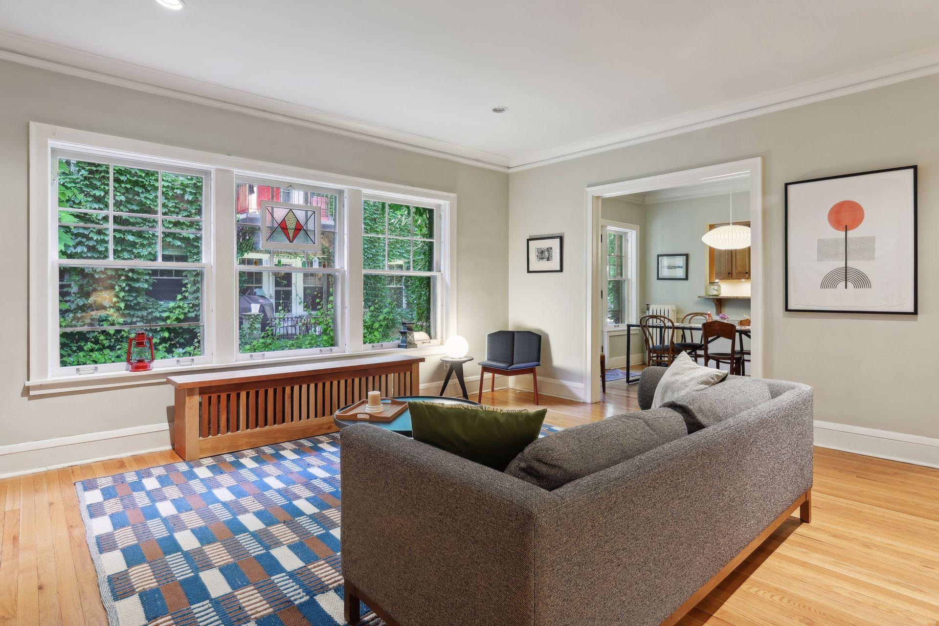 2517 Humboldt Avenue S Unit: 102