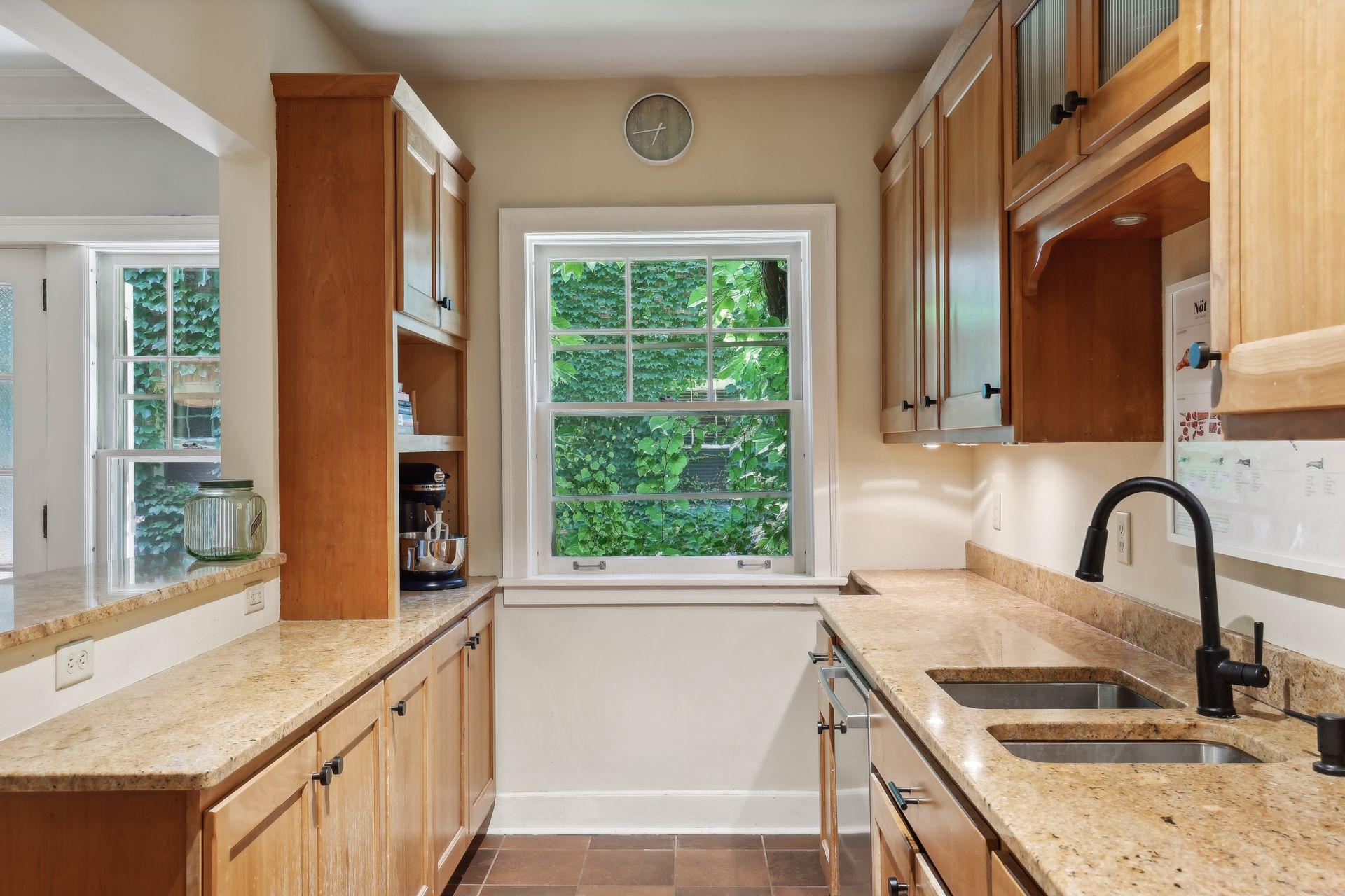 2517 Humboldt Avenue S Unit: 102