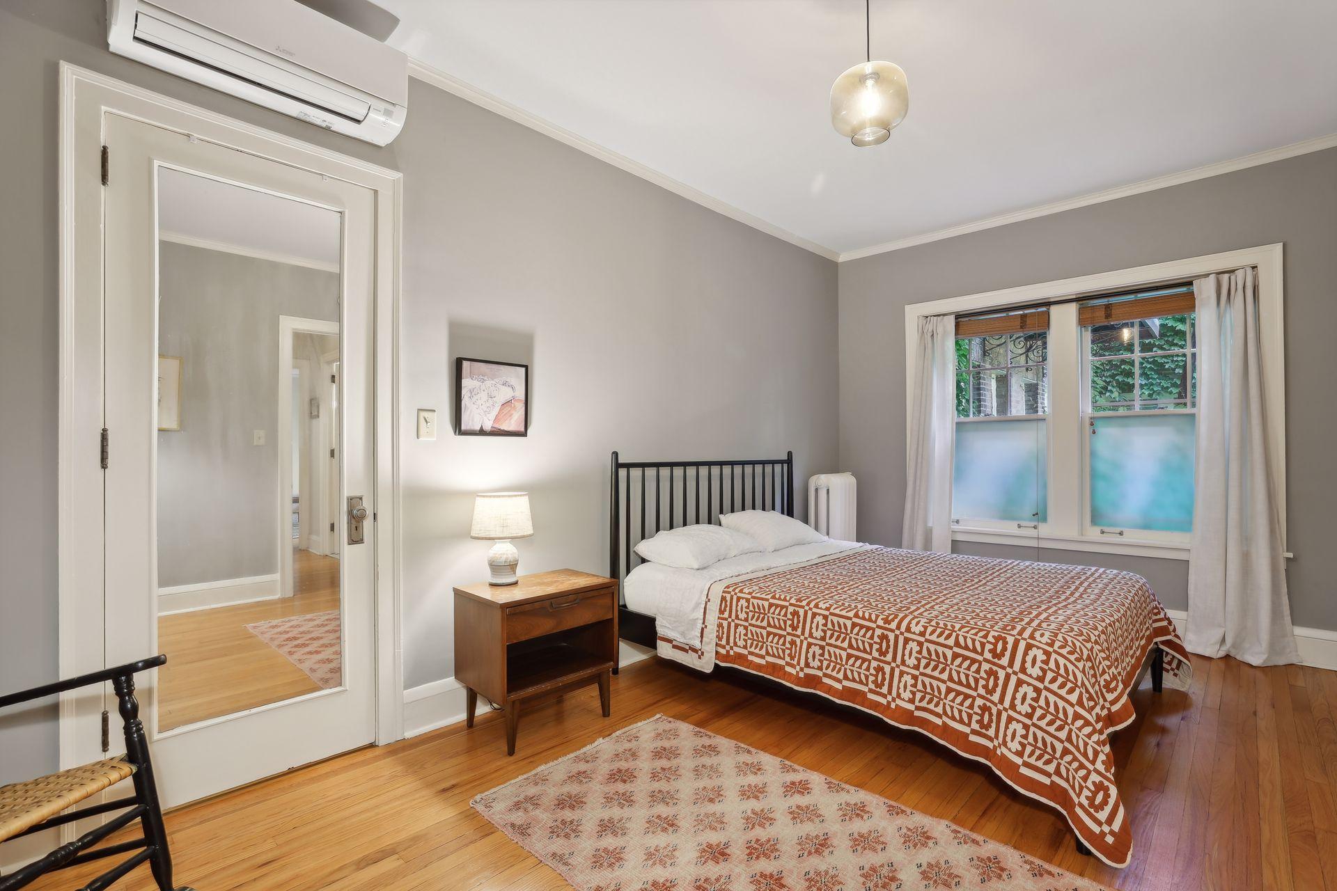2517 Humboldt Avenue S Unit: 102