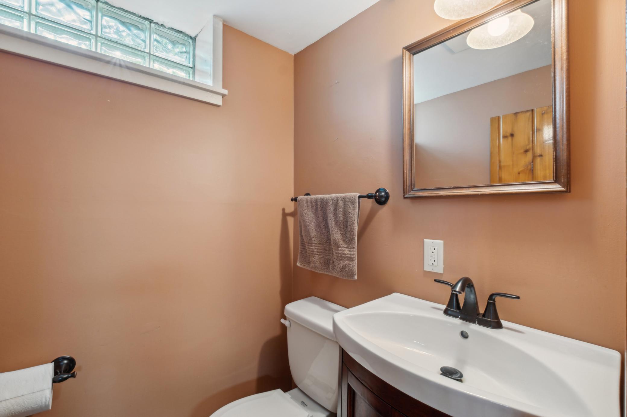 4224 Islemount Place
