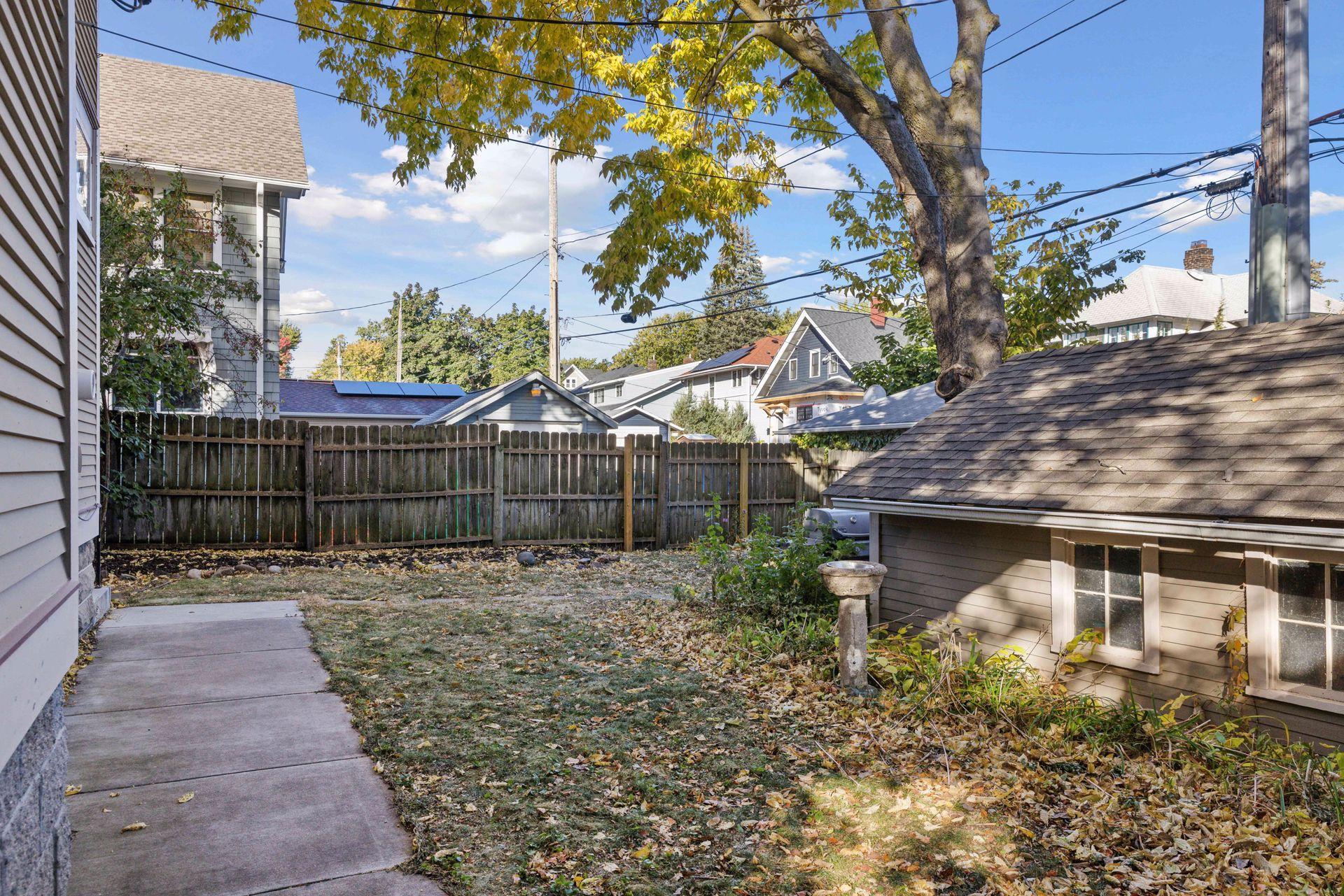 923 Linwood Avenue