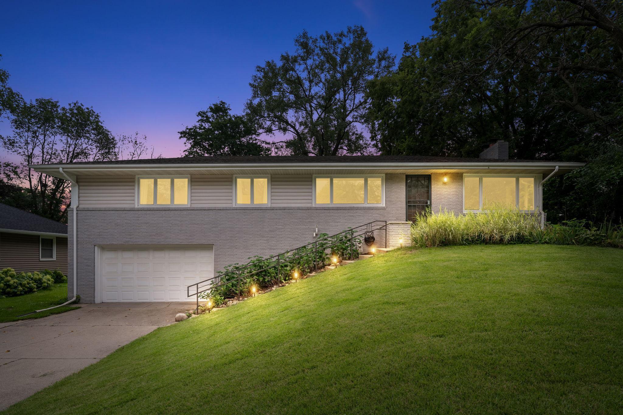 4707 W 70th Street