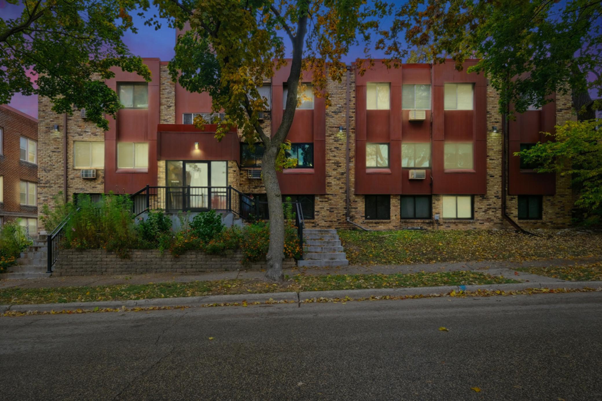 520 Ridgewood Avenue Unit: 107