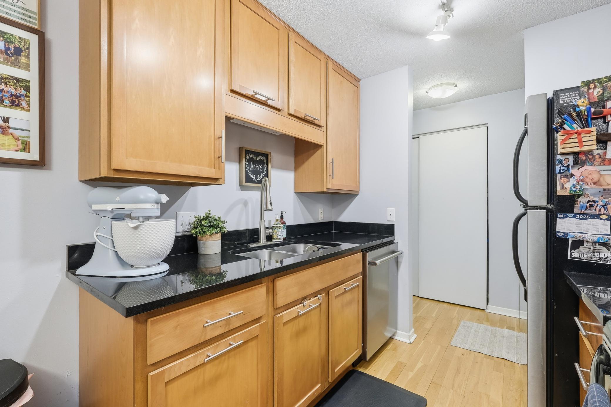 520 Ridgewood Avenue Unit: 107