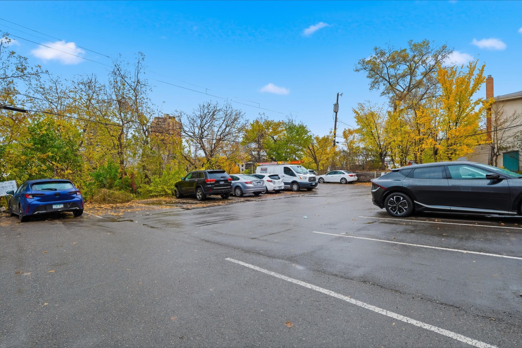 520 Ridgewood Avenue Unit: 107