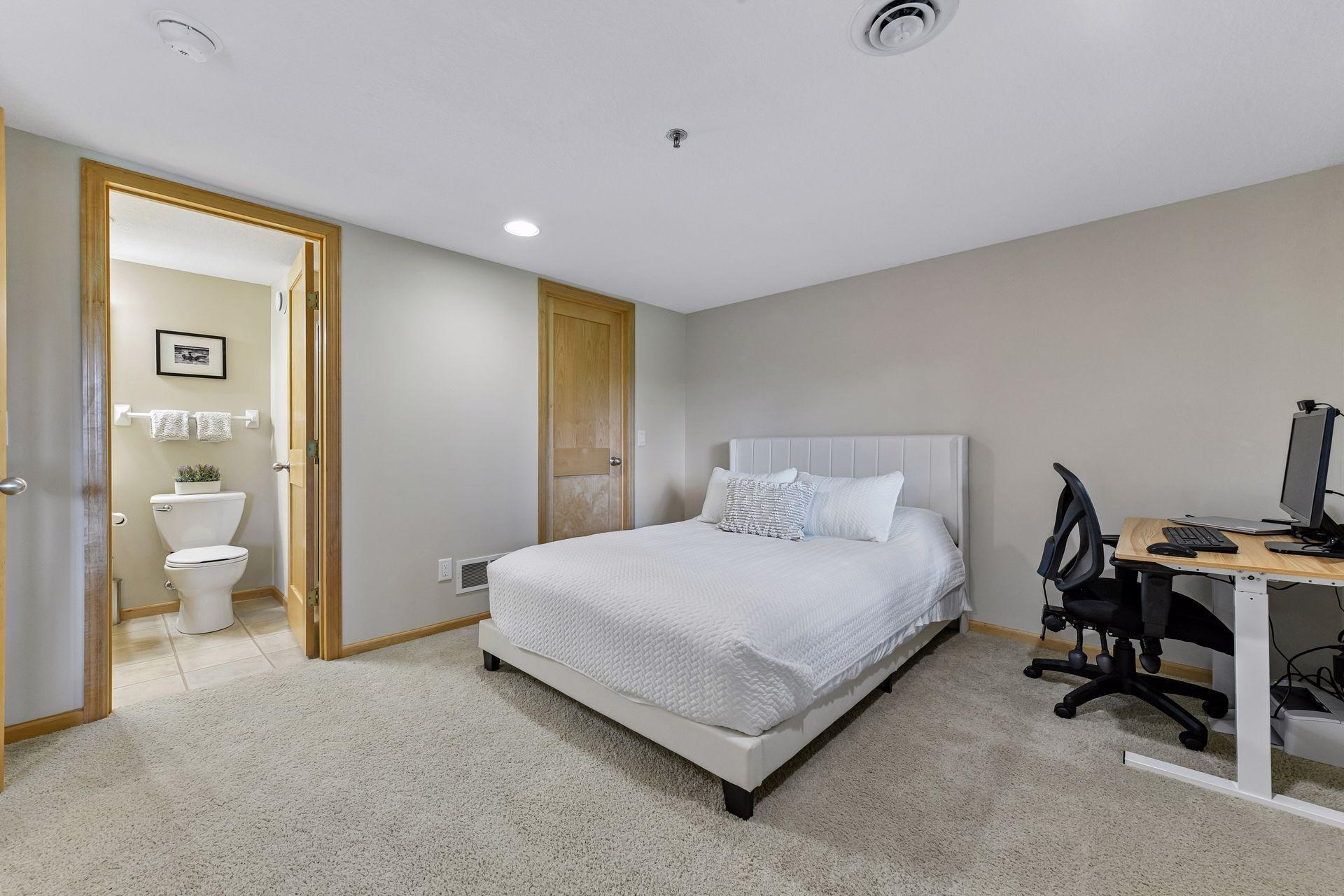 17721 Southridge Court