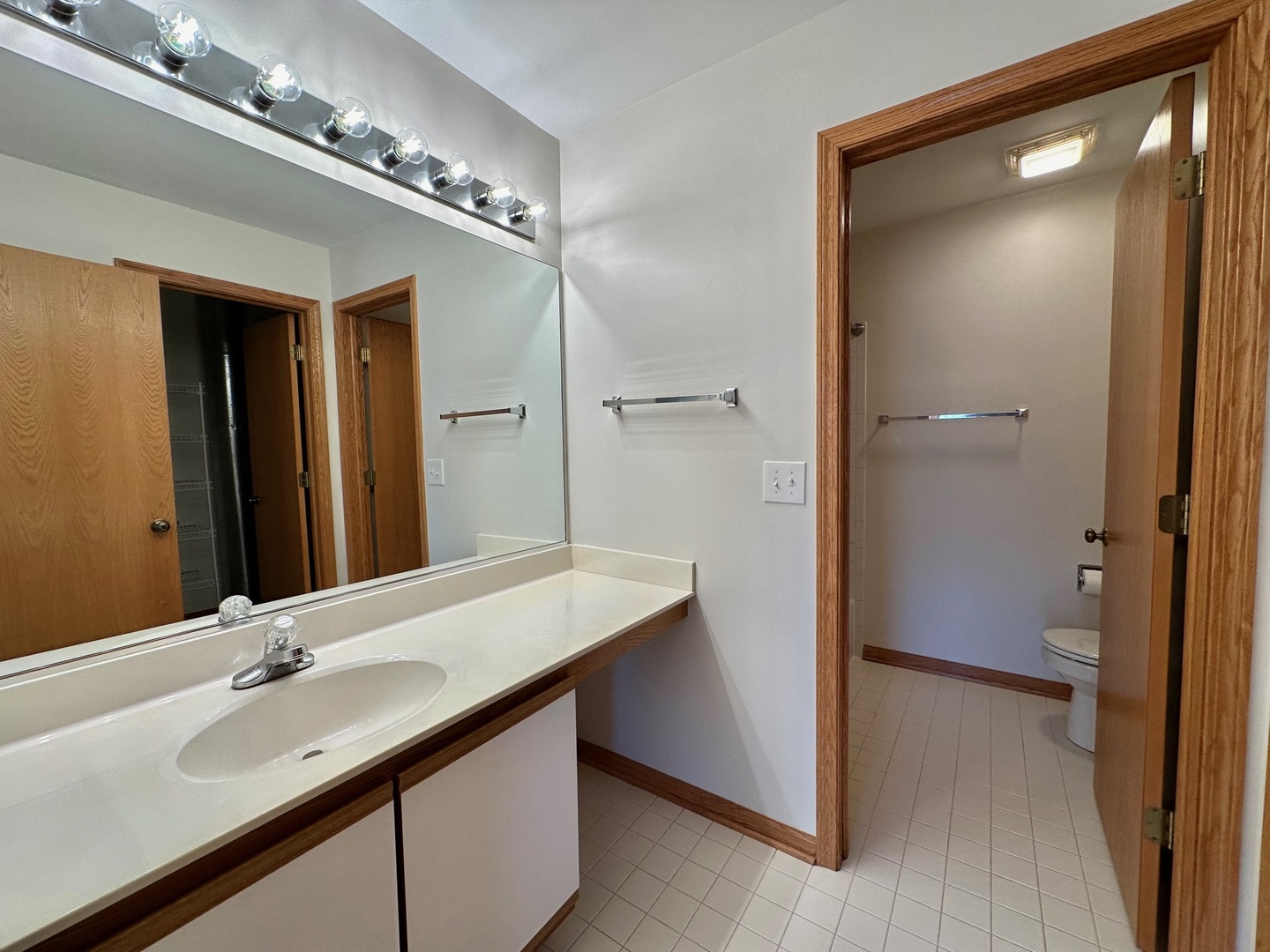 2803 ALAMEDA Court