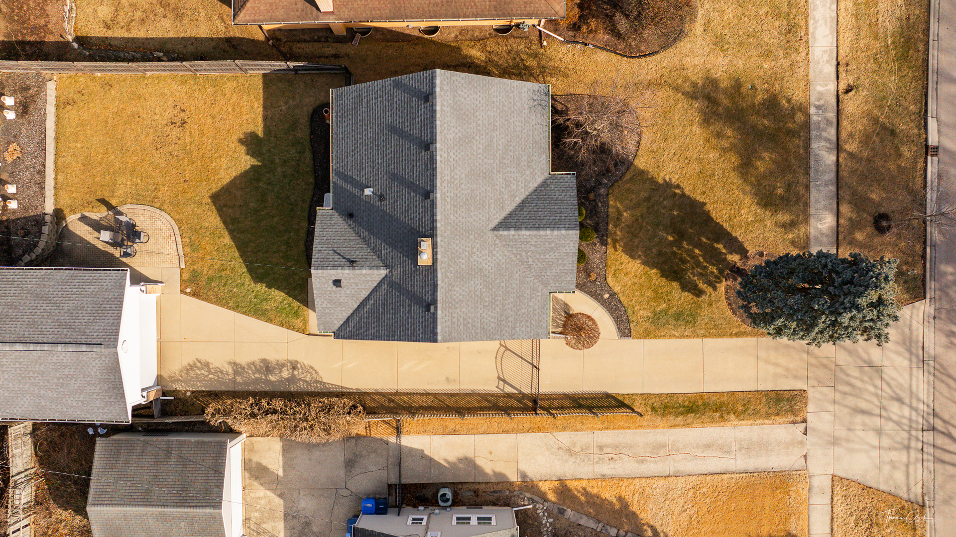 1221 E Illinois Street