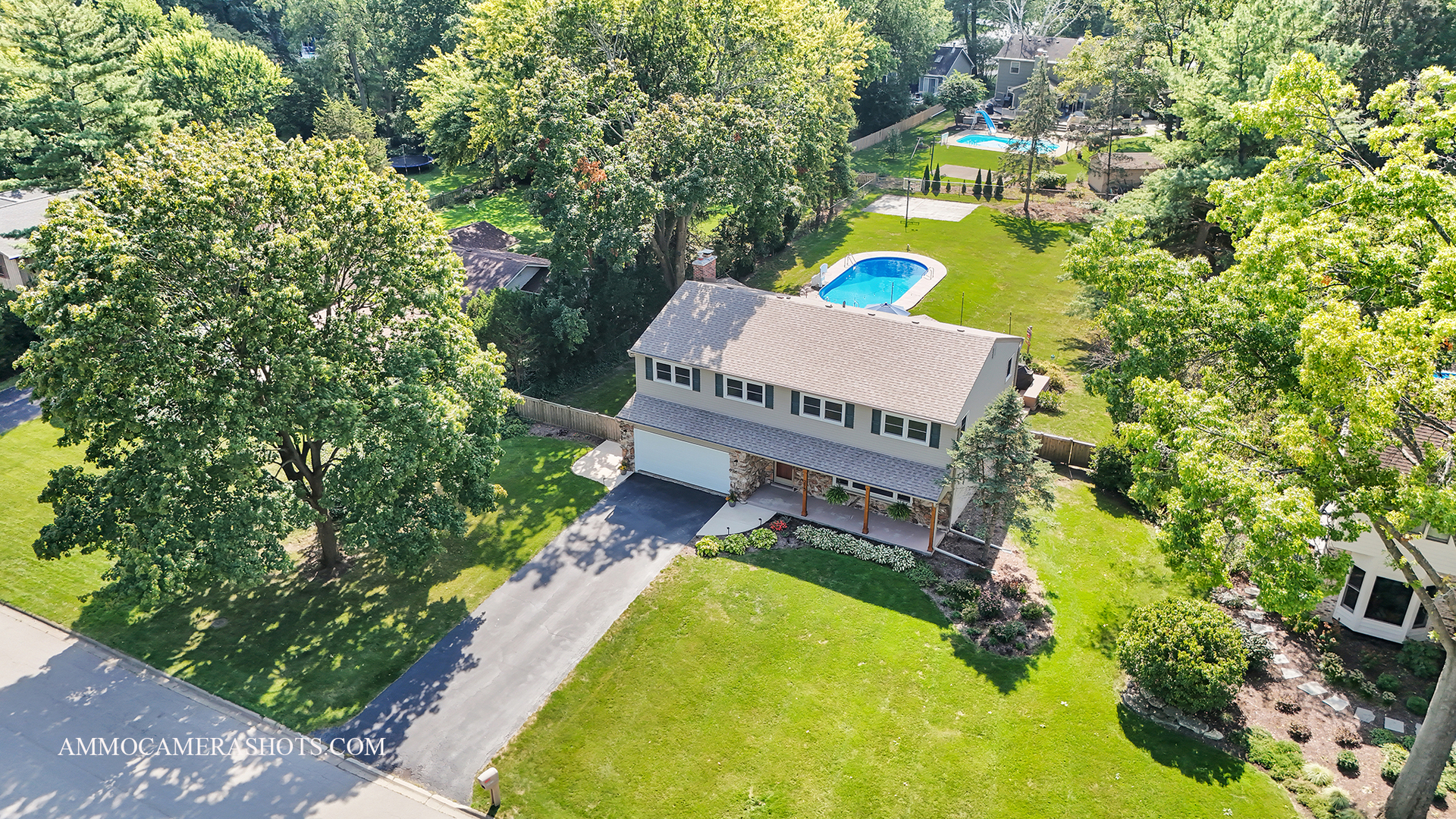 26W275 TOMAHAWK Drive
