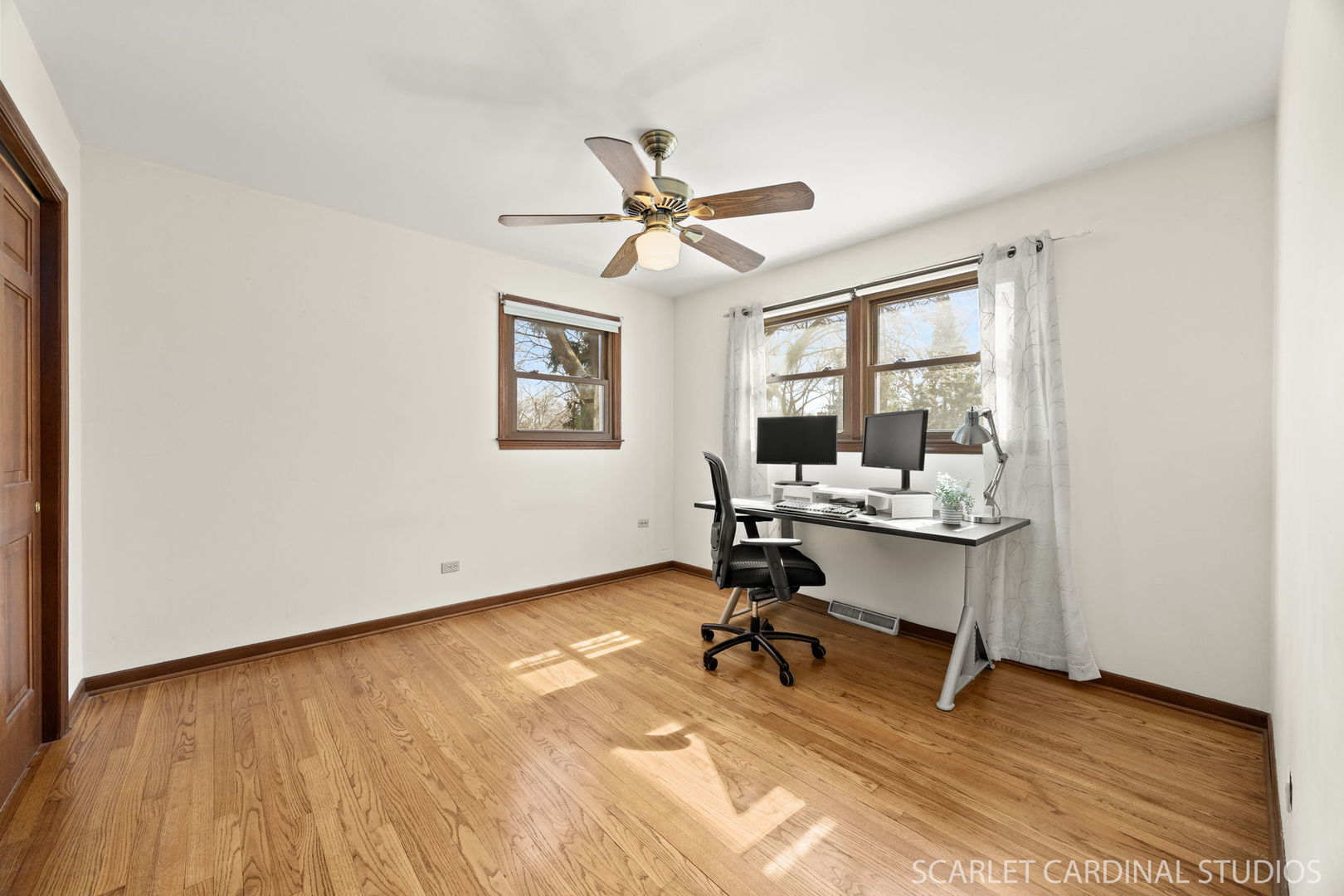 26W275 TOMAHAWK Drive