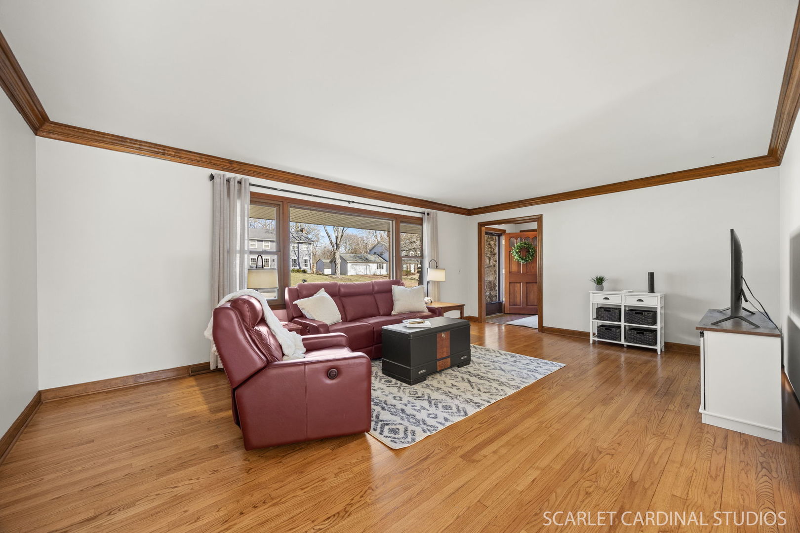 26W275 TOMAHAWK Drive