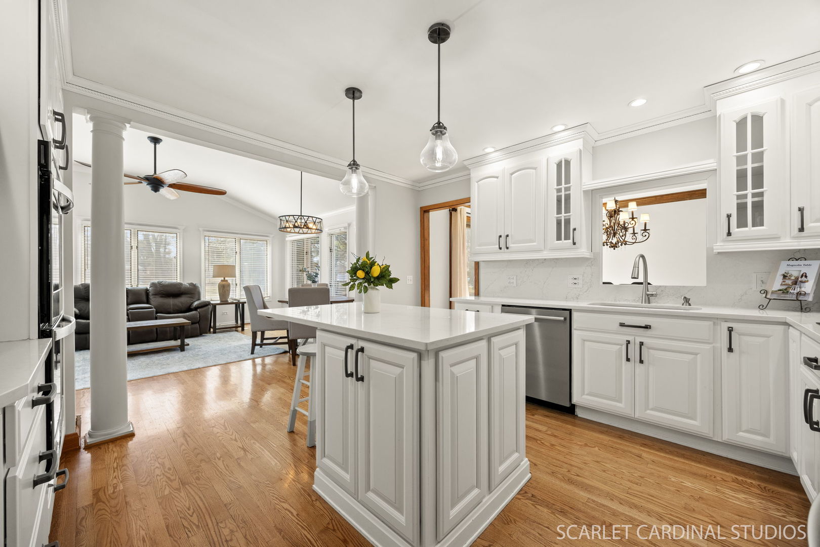 26W275 TOMAHAWK Drive
