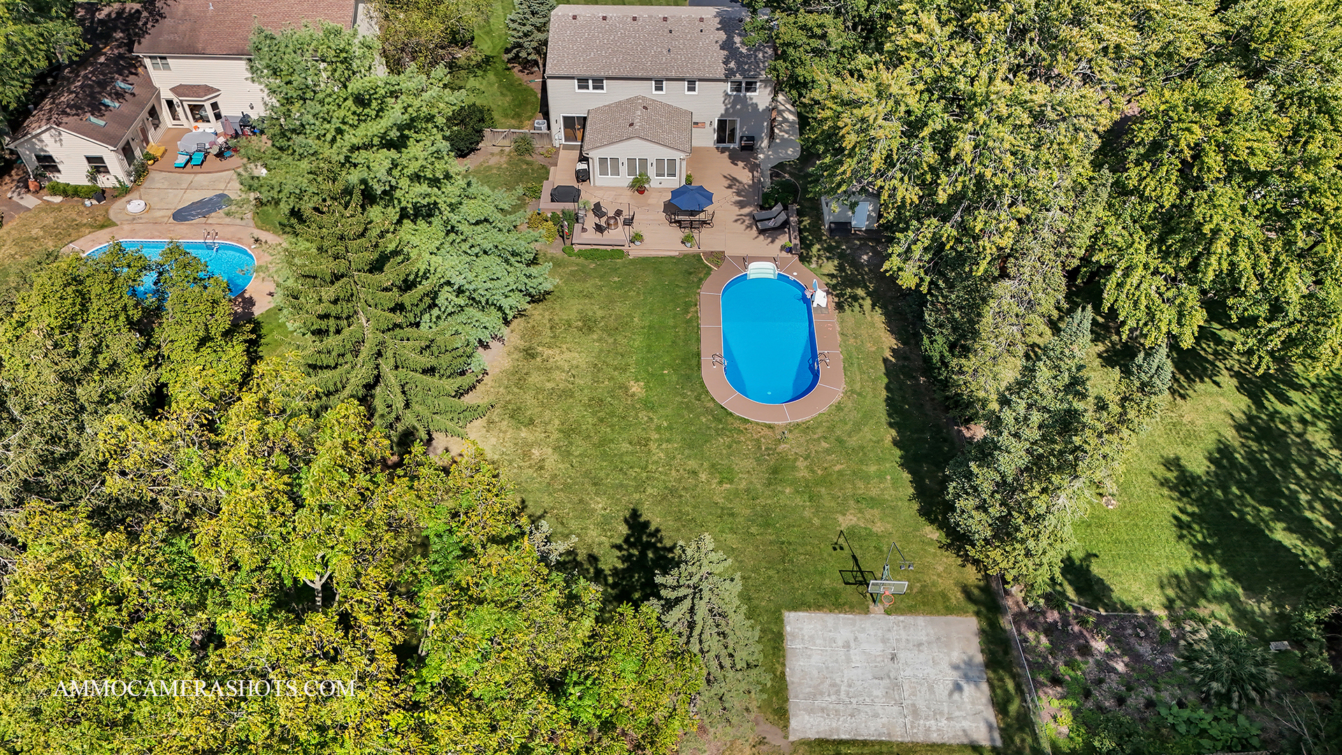 26W275 TOMAHAWK Drive