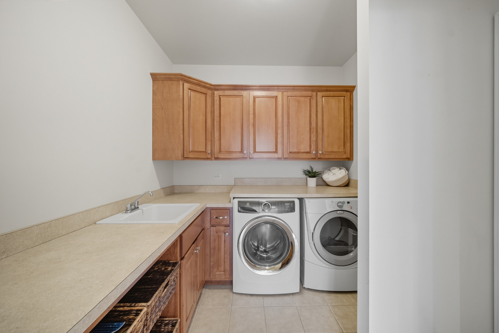 5616 Durand Drive Unit: 5616