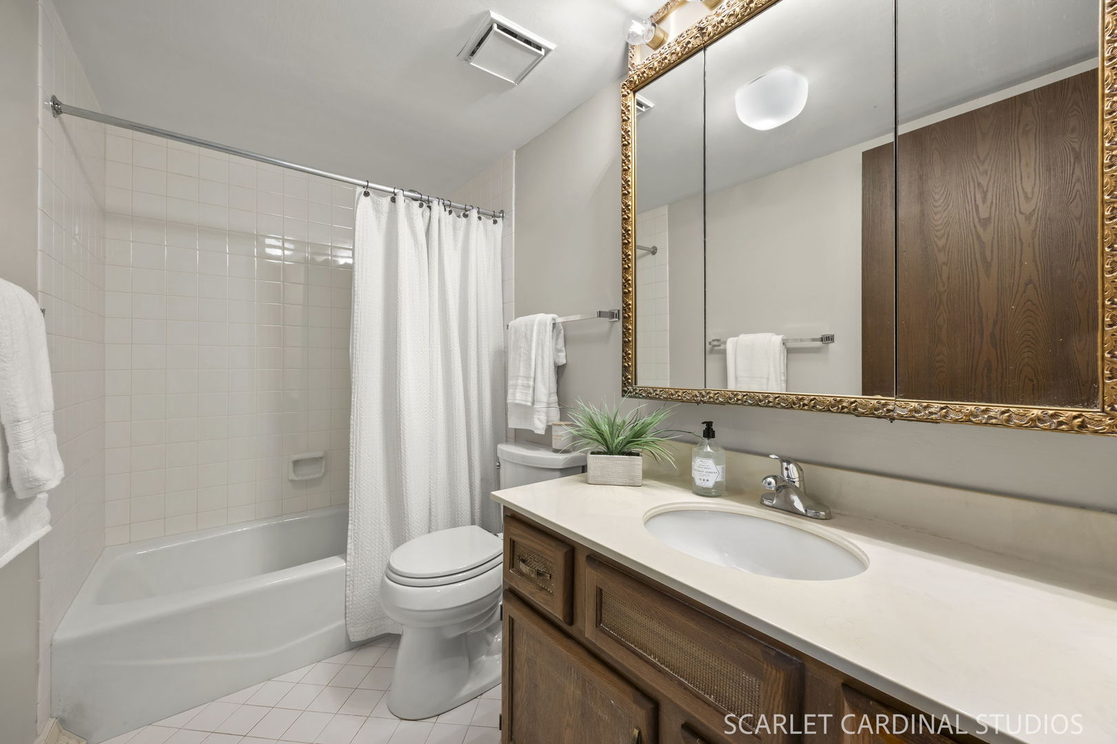 6223 Lake Park Lane Unit: B