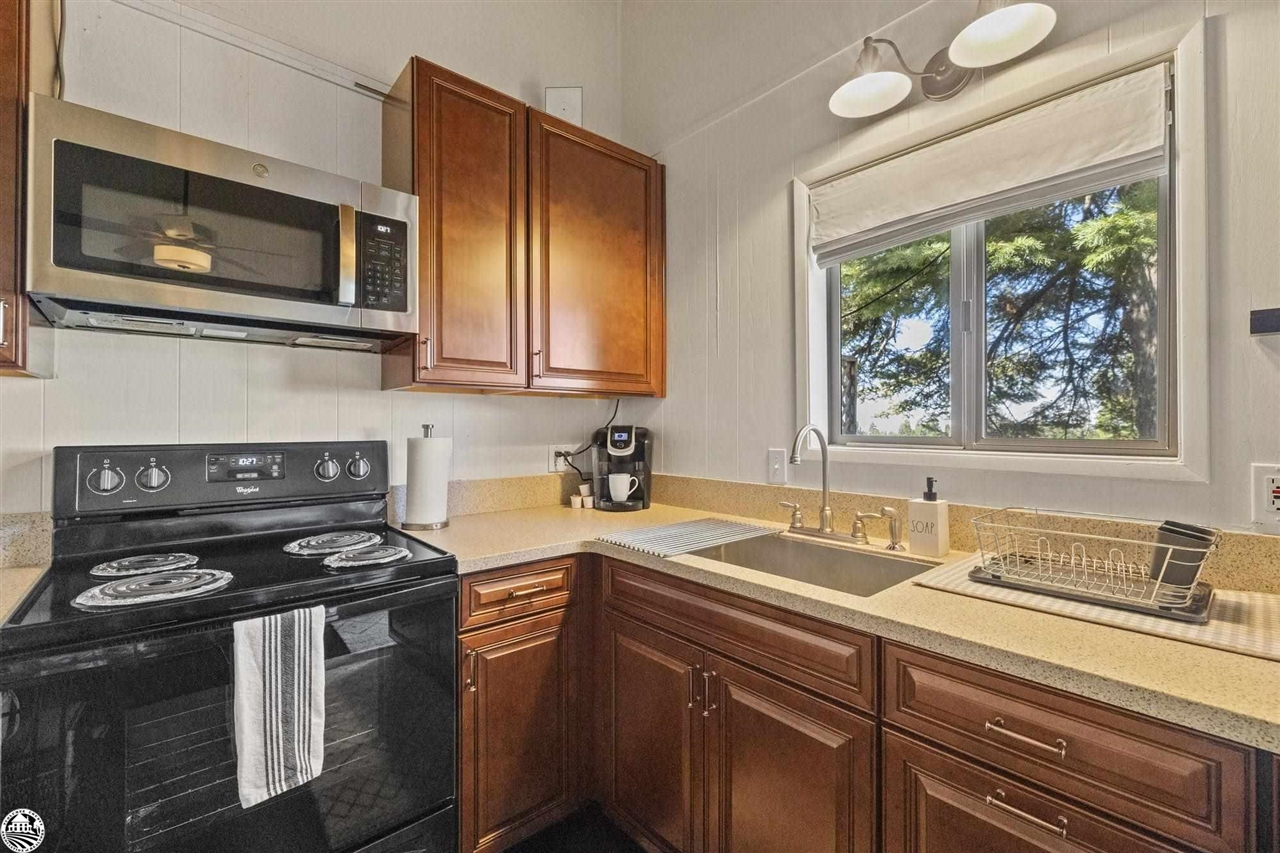 33779 Upper Leland Rd. 36B