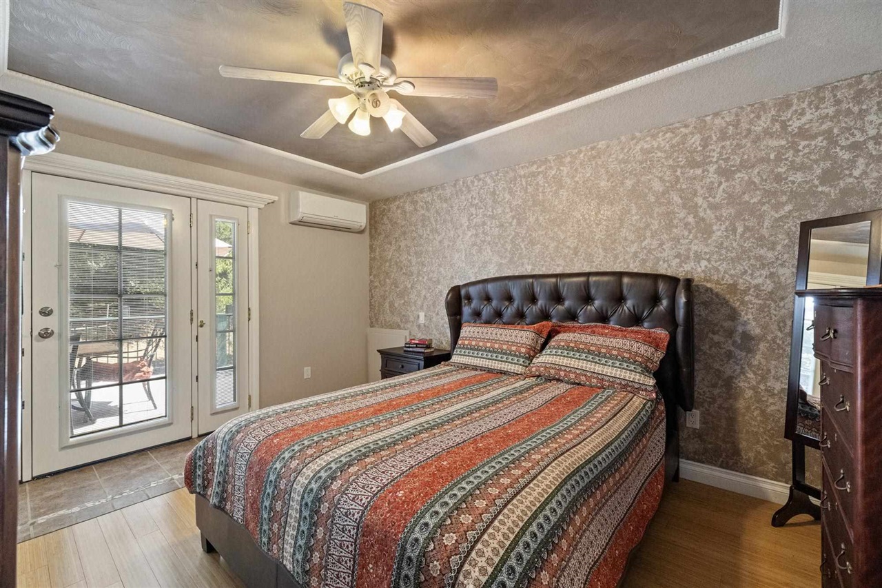 14173 Oak Knoll