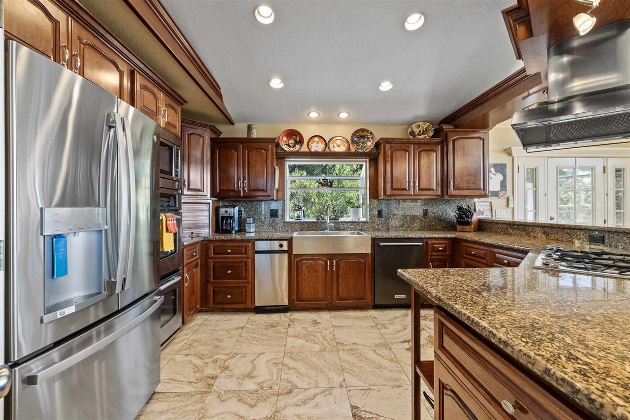 14173 Oak Knoll